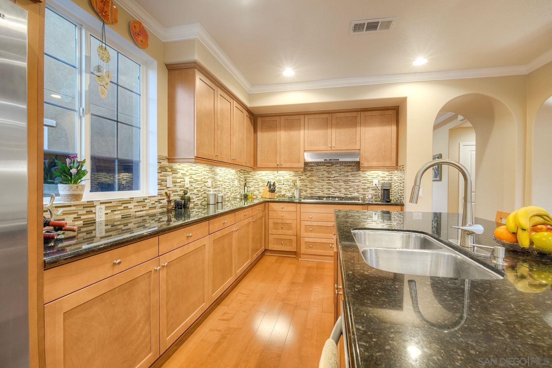 Detail Gallery Image 17 of 29 For 17135  Glen Aspen Dr, San Diego,  CA 92127 - 4 Beds | 3/1 Baths