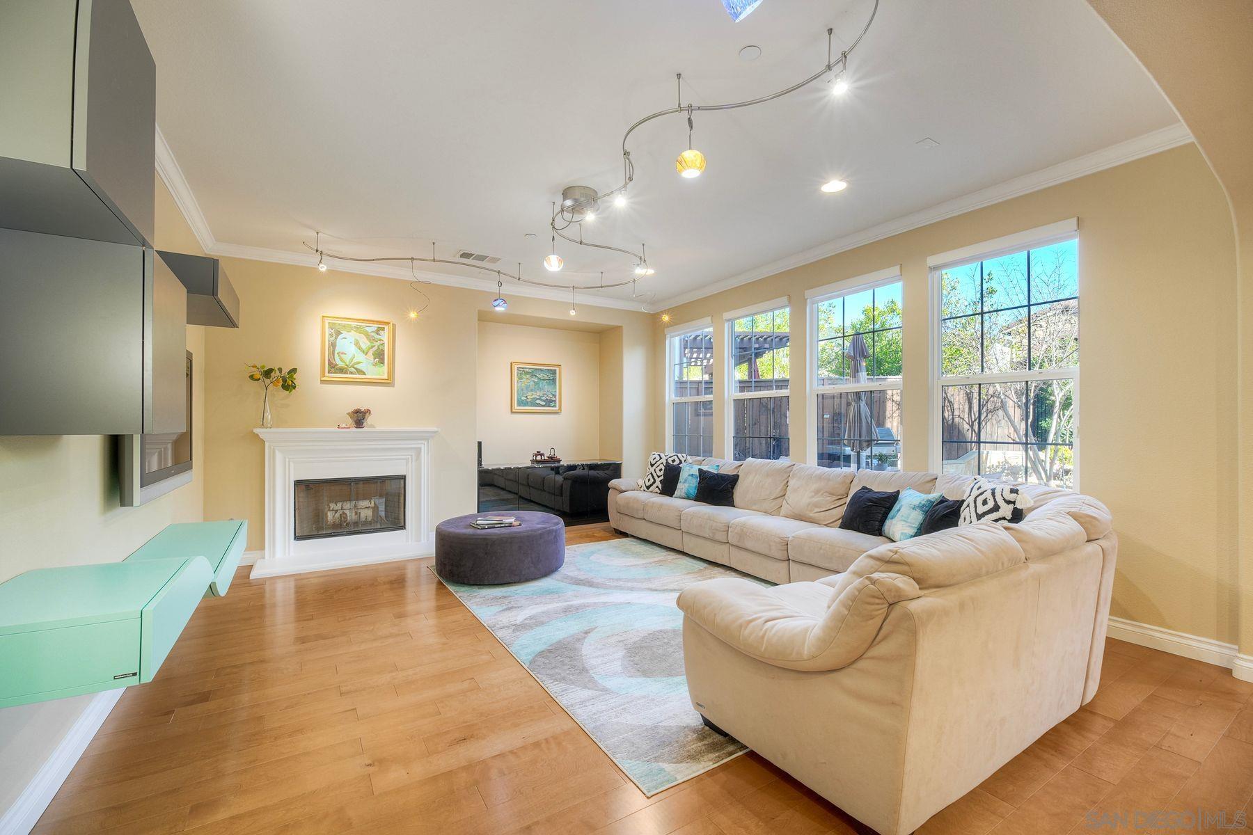 Detail Gallery Image 19 of 29 For 17135  Glen Aspen Dr, San Diego,  CA 92127 - 4 Beds | 3/1 Baths