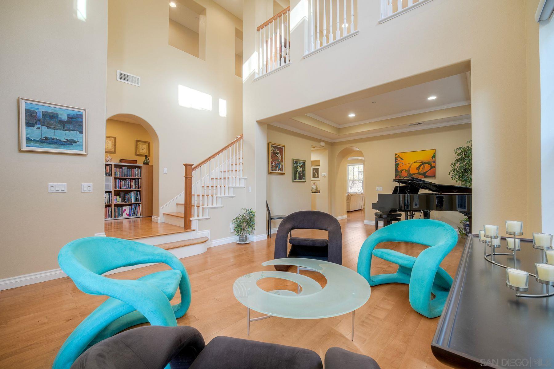 Detail Gallery Image 3 of 29 For 17135  Glen Aspen Dr, San Diego,  CA 92127 - 4 Beds | 3/1 Baths