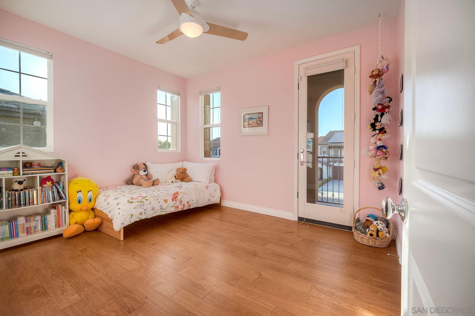 Detail Gallery Image 21 of 29 For 17135  Glen Aspen Dr, San Diego,  CA 92127 - 4 Beds | 3/1 Baths