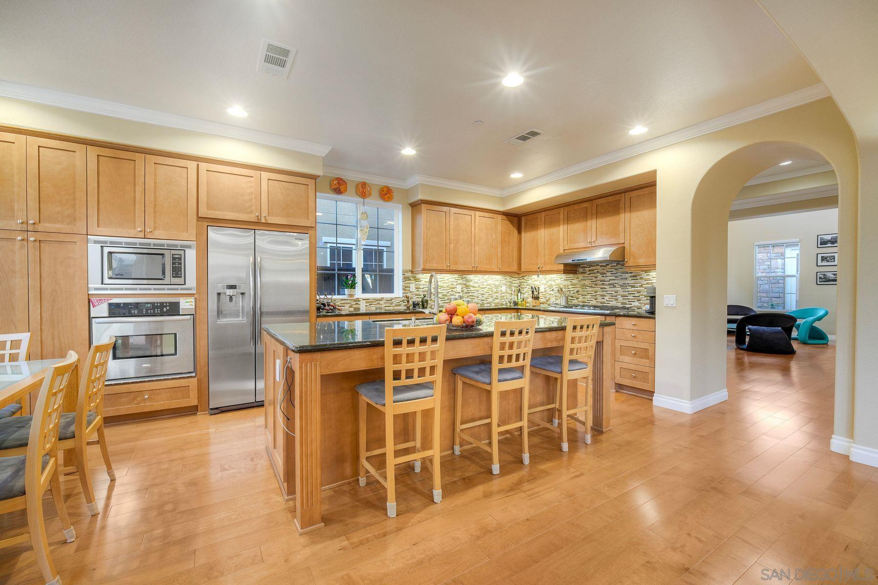 Detail Gallery Image 4 of 29 For 17135  Glen Aspen Dr, San Diego,  CA 92127 - 4 Beds | 3/1 Baths