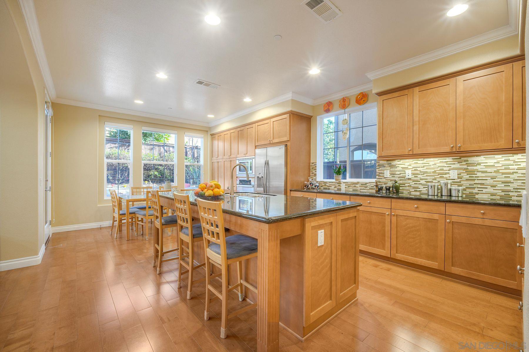 Detail Gallery Image 5 of 29 For 17135  Glen Aspen Dr, San Diego,  CA 92127 - 4 Beds | 3/1 Baths