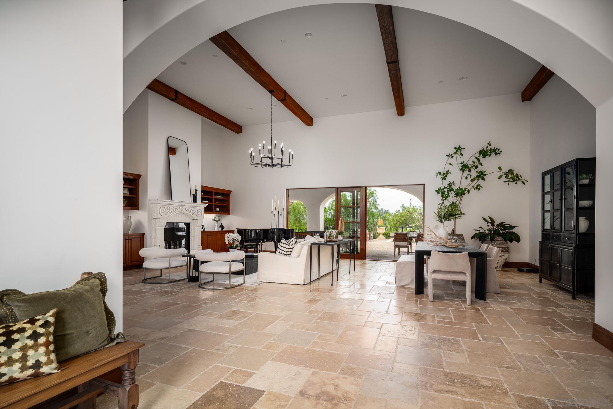 Detail Gallery Image 11 of 21 For 7576  Northern Lights, San Diego,  CA 92127 - 6 Beds | 5/1 Baths