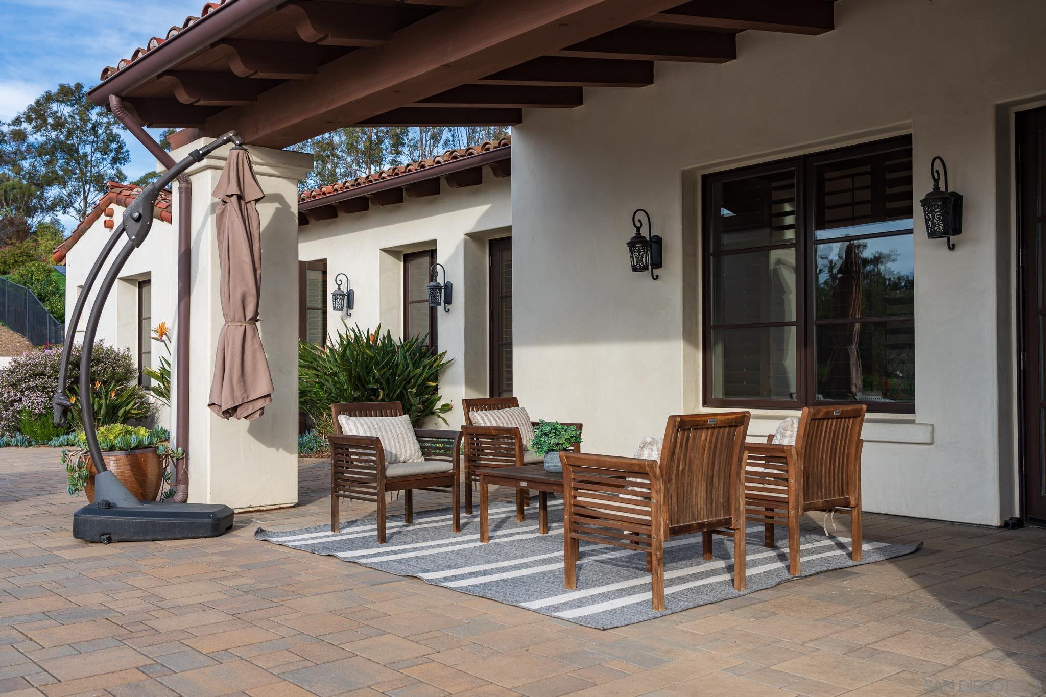 Detail Gallery Image 35 of 41 For 7576  Northern Lights, San Diego,  CA 92127 - 6 Beds | 5/1 Baths