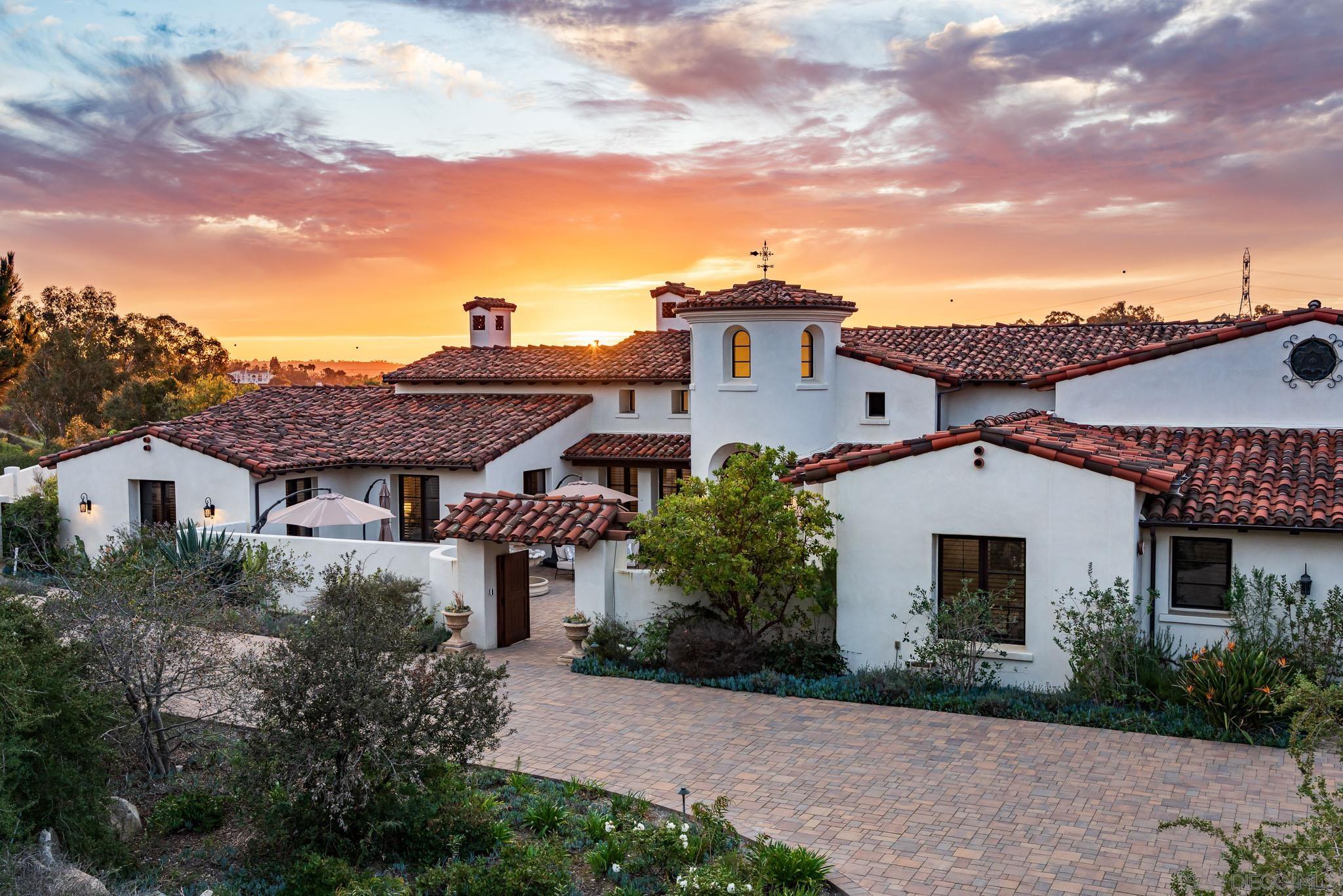 Detail Gallery Image 39 of 41 For 7576  Northern Lights, San Diego,  CA 92127 - 6 Beds | 5/1 Baths