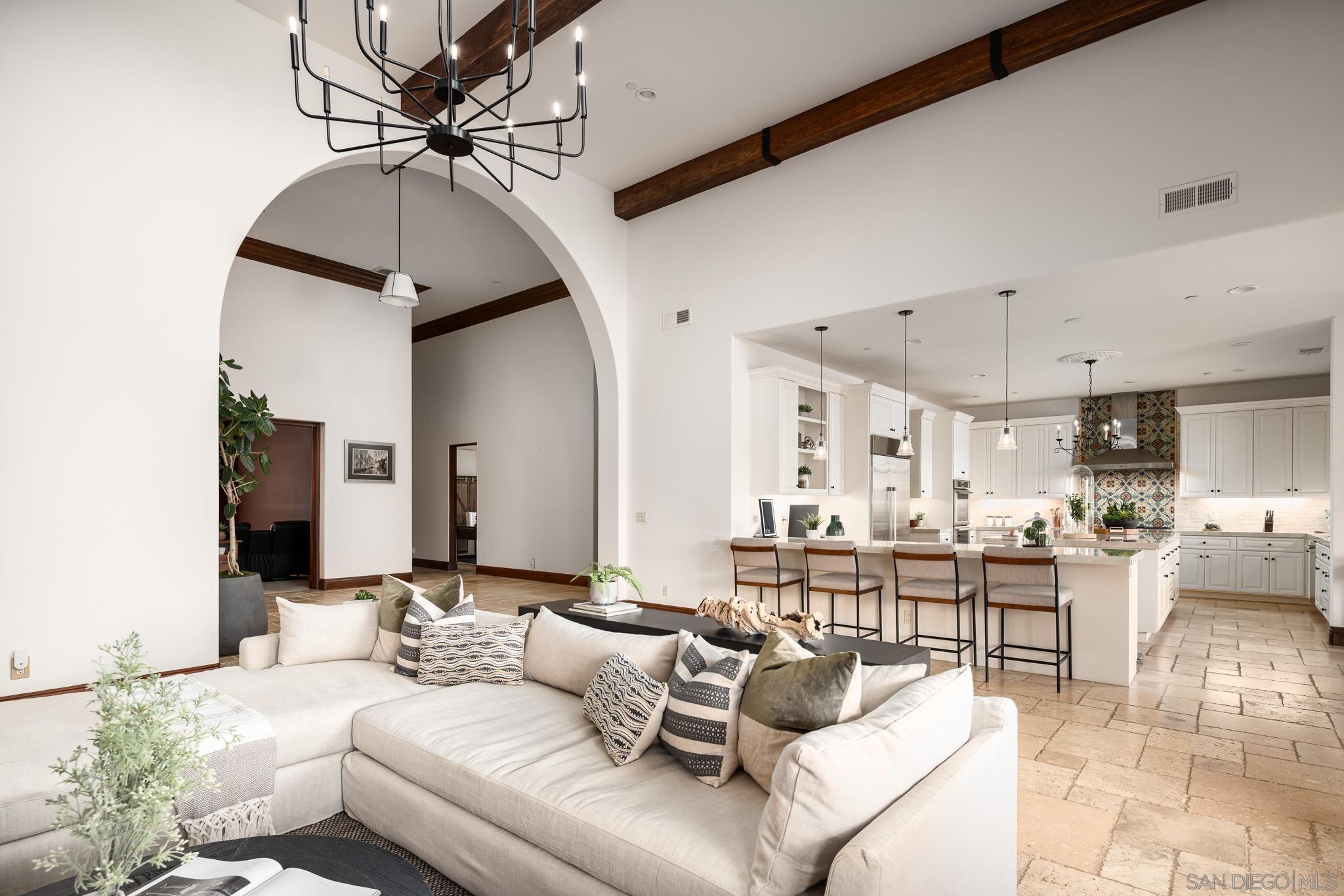 Detail Gallery Image 5 of 41 For 7576  Northern Lights, San Diego,  CA 92127 - 6 Beds | 5/1 Baths