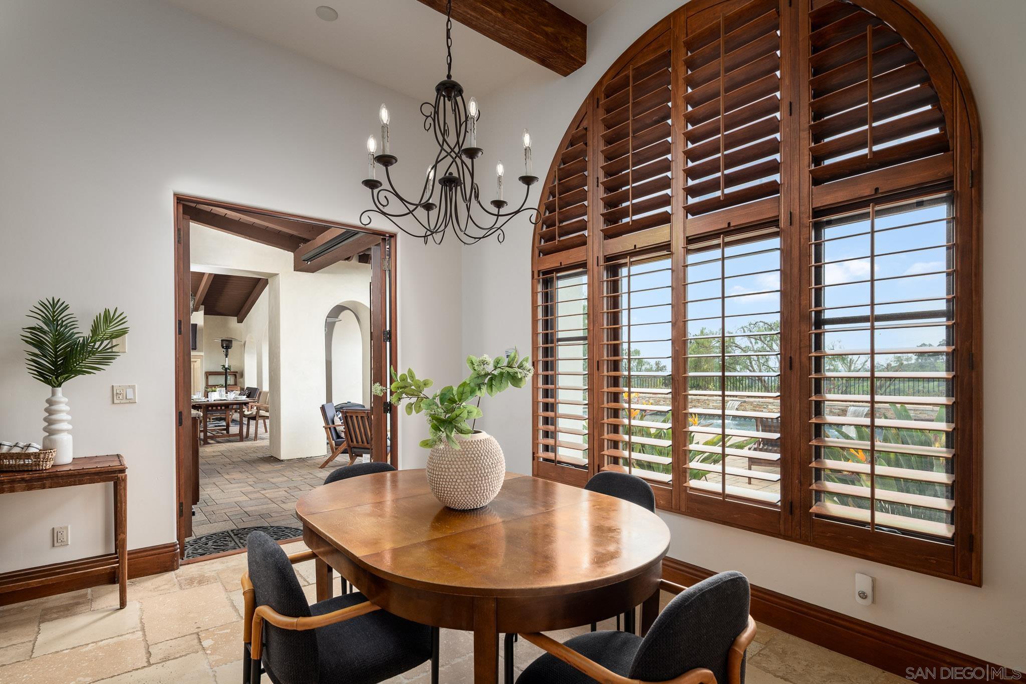 Detail Gallery Image 8 of 41 For 7576  Northern Lights, San Diego,  CA 92127 - 6 Beds | 5/1 Baths