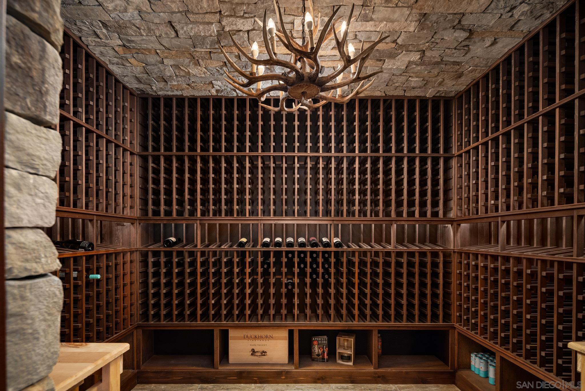 Detail Gallery Image 9 of 21 For 7576  Northern Lights, San Diego,  CA 92127 - 6 Beds | 5/1 Baths