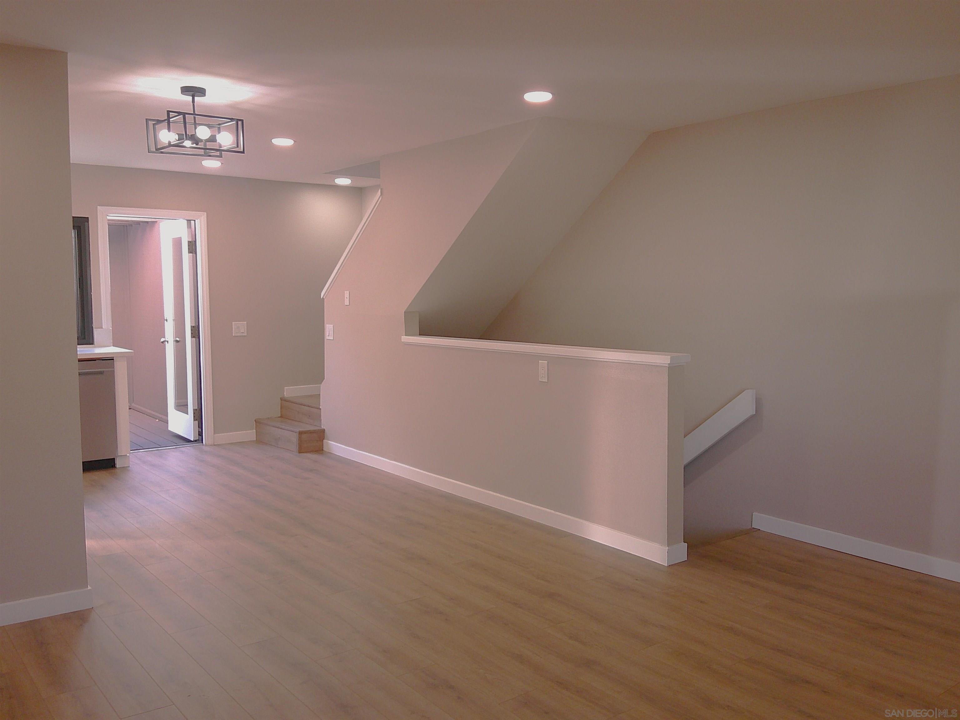 Detail Gallery Image 8 of 23 For 3885  Caminito Litoral  #230,  San Diego,  CA 92107 - 2 Beds | 1 Baths