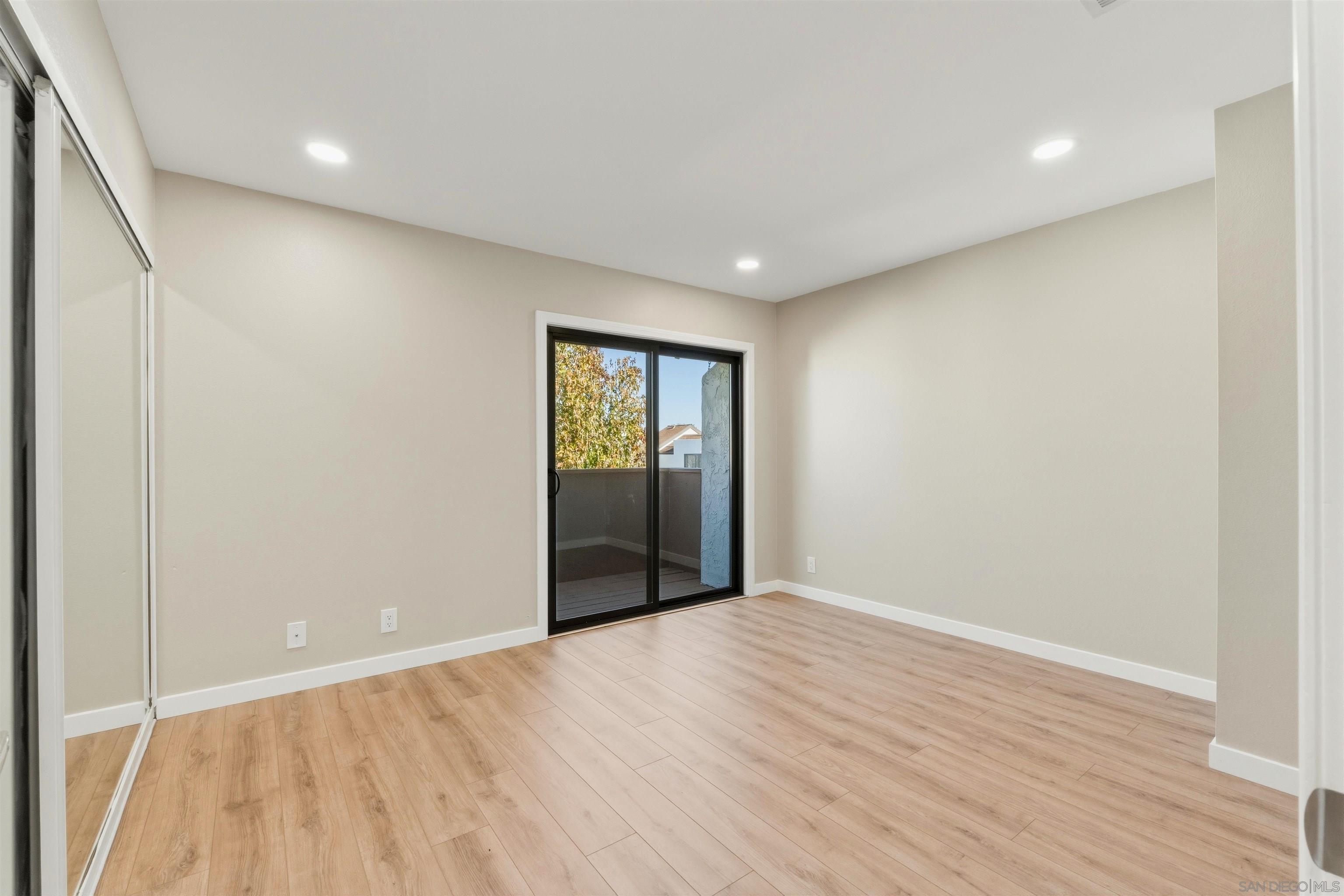 Detail Gallery Image 14 of 33 For 3885  Caminito Litoral  #230,  San Diego,  CA 92107 - 2 Beds | 1 Baths