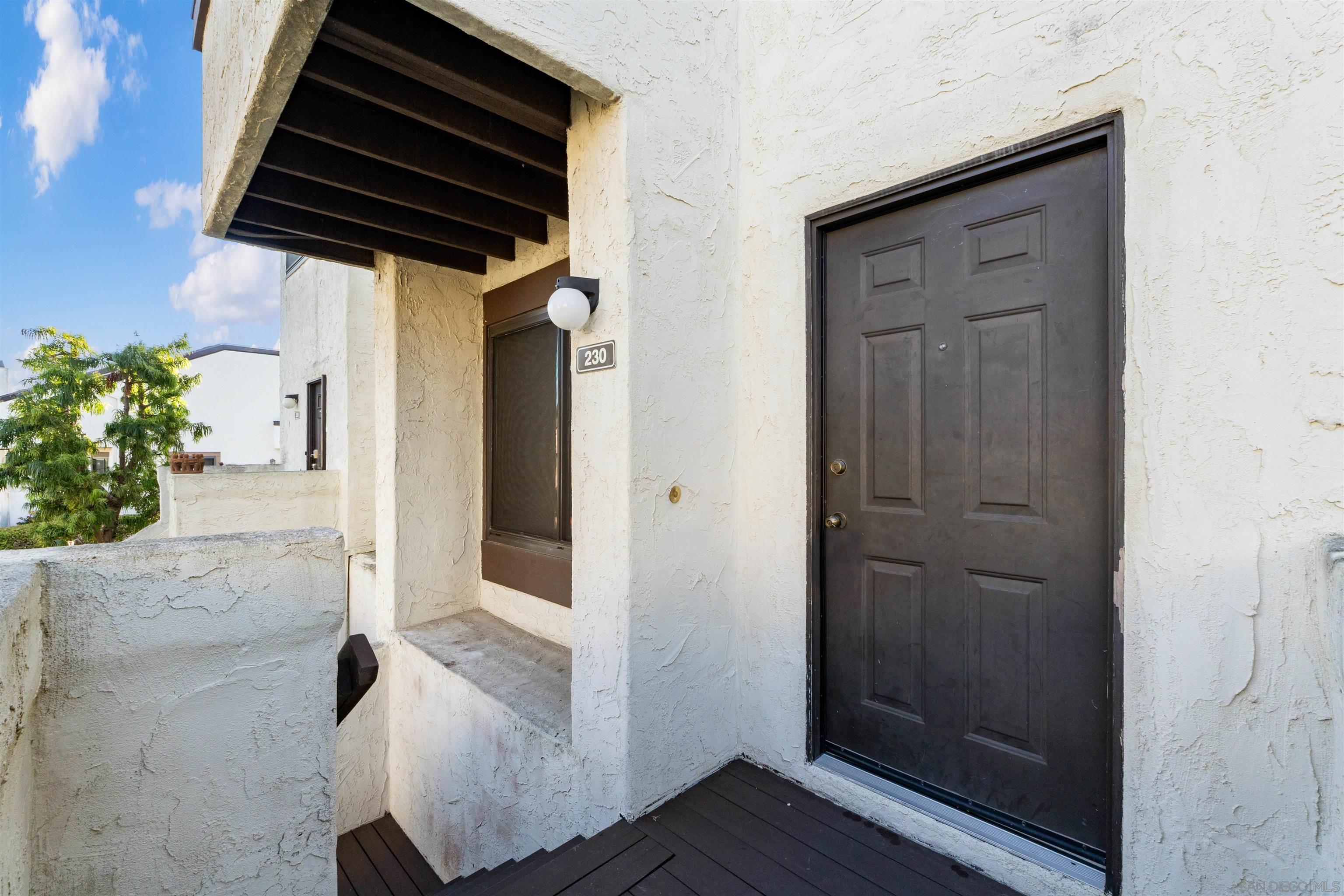 Detail Gallery Image 3 of 33 For 3885  Caminito Litoral  #230,  San Diego,  CA 92107 - 2 Beds | 1 Baths