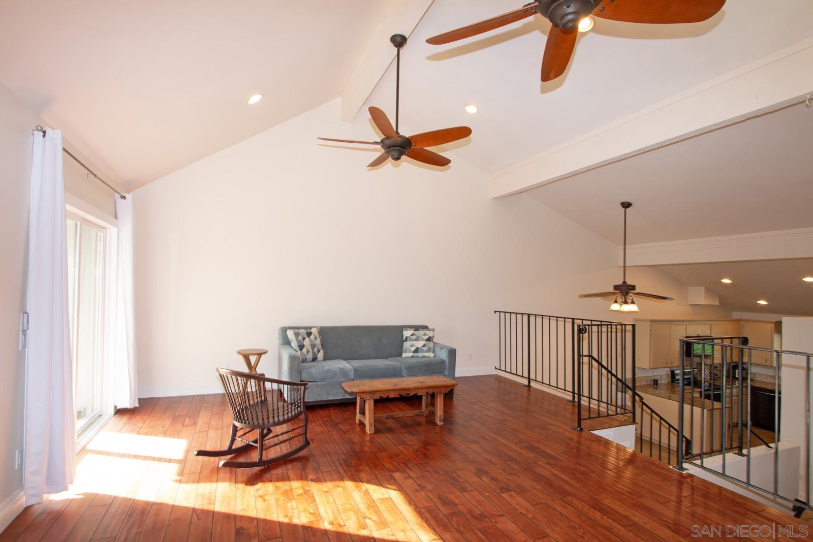 Detail Gallery Image 6 of 38 For 31948  Del Cielo Este  #7,  Bonsall,  CA 92003 - 3 Beds | 2 Baths