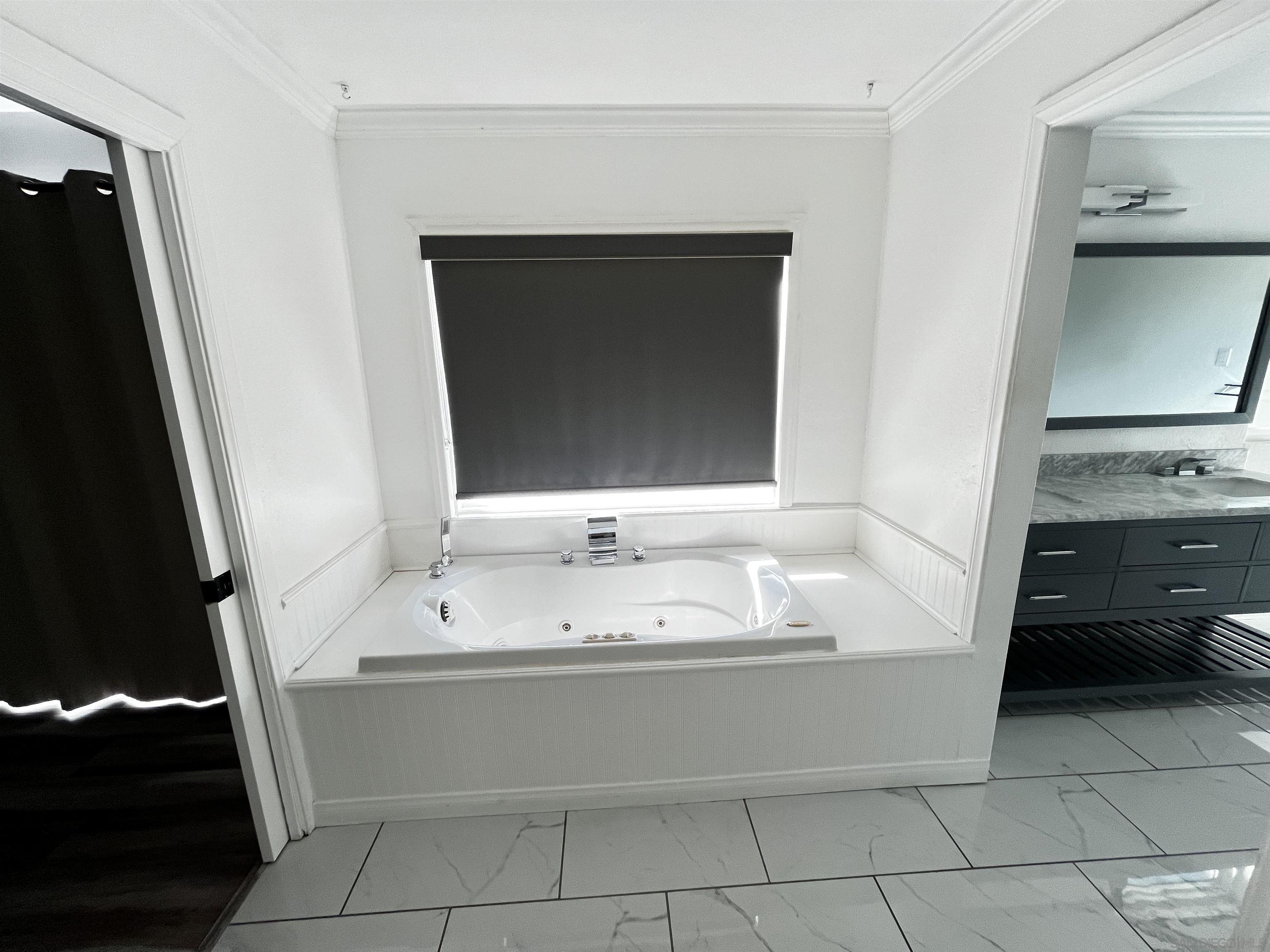 Detail Gallery Image 21 of 54 For 1625  Stewart St, Oceanside,  CA 92054 - 4 Beds | 3 Baths