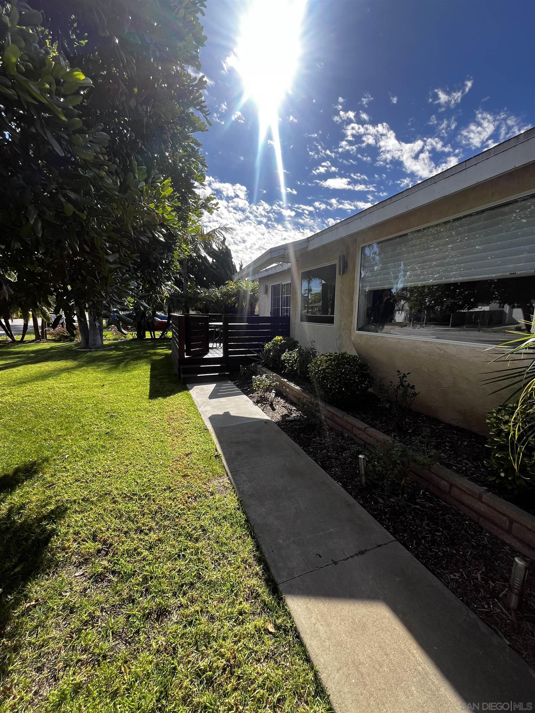 Detail Gallery Image 6 of 10 For 1625  Stewart St, Oceanside,  CA 92054 - 4 Beds | 3 Baths