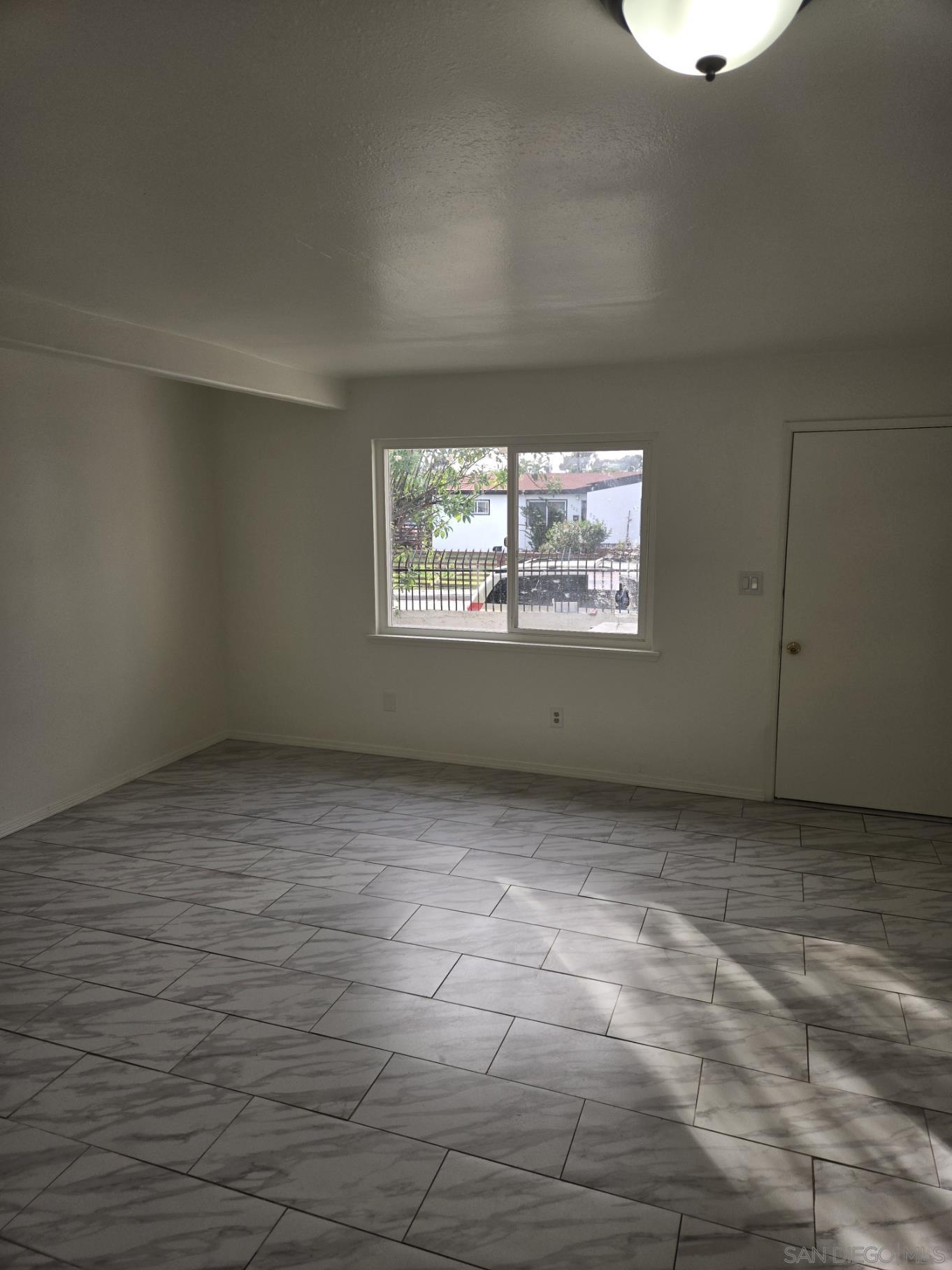 Detail Gallery Image 4 of 4 For 725 N 48th, San Diego,  CA 92102 - 2 Beds | 1 Baths