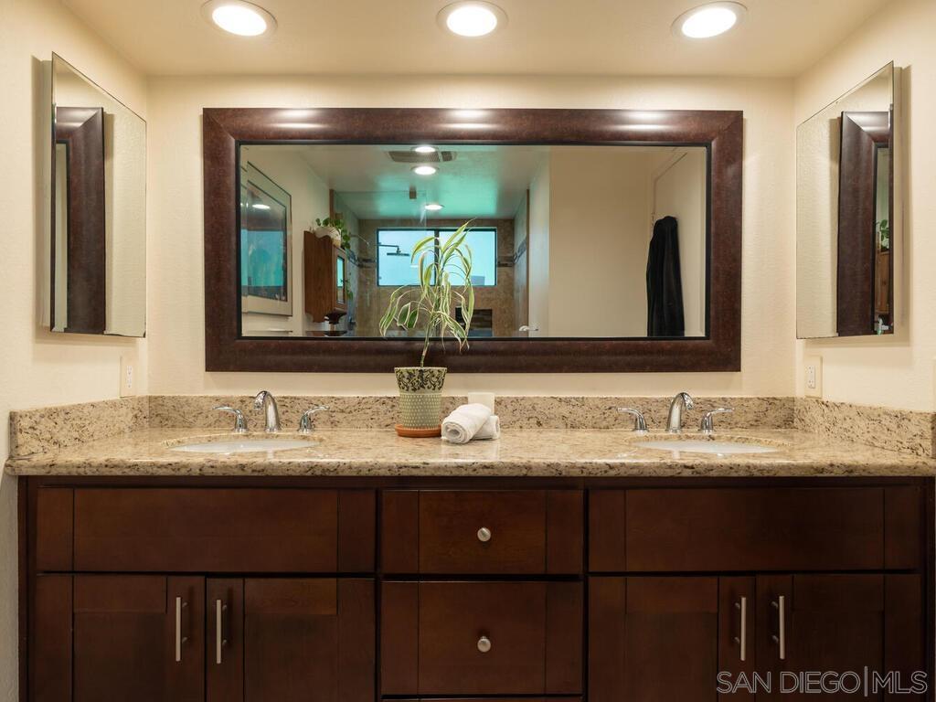Detail Gallery Image 11 of 39 For 7301  Calle De Fuentes, Carlsbad,  CA 92009 - 2 Beds | 2 Baths