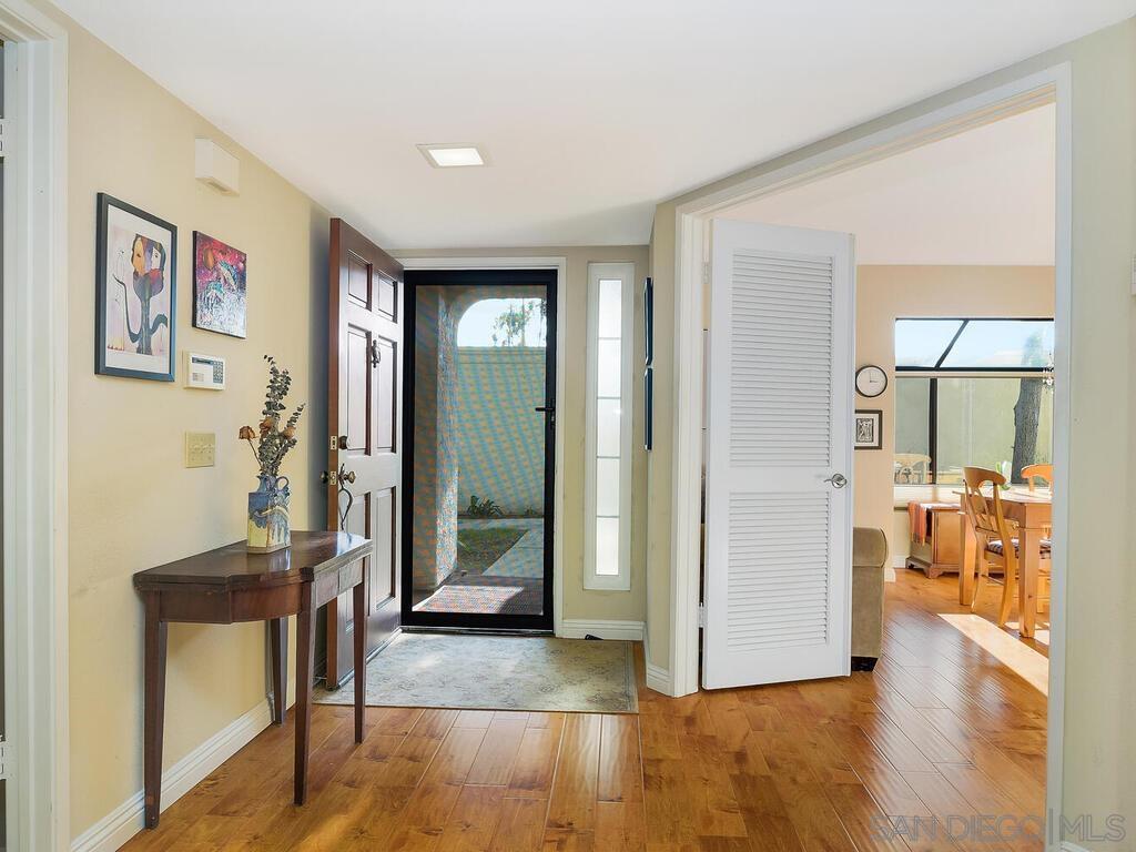 Detail Gallery Image 3 of 39 For 7301  Calle De Fuentes, Carlsbad,  CA 92009 - 2 Beds | 2 Baths