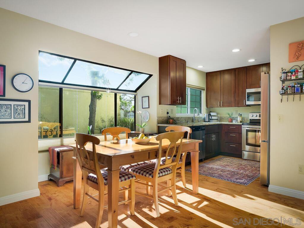 Detail Gallery Image 7 of 39 For 7301  Calle De Fuentes, Carlsbad,  CA 92009 - 2 Beds | 2 Baths