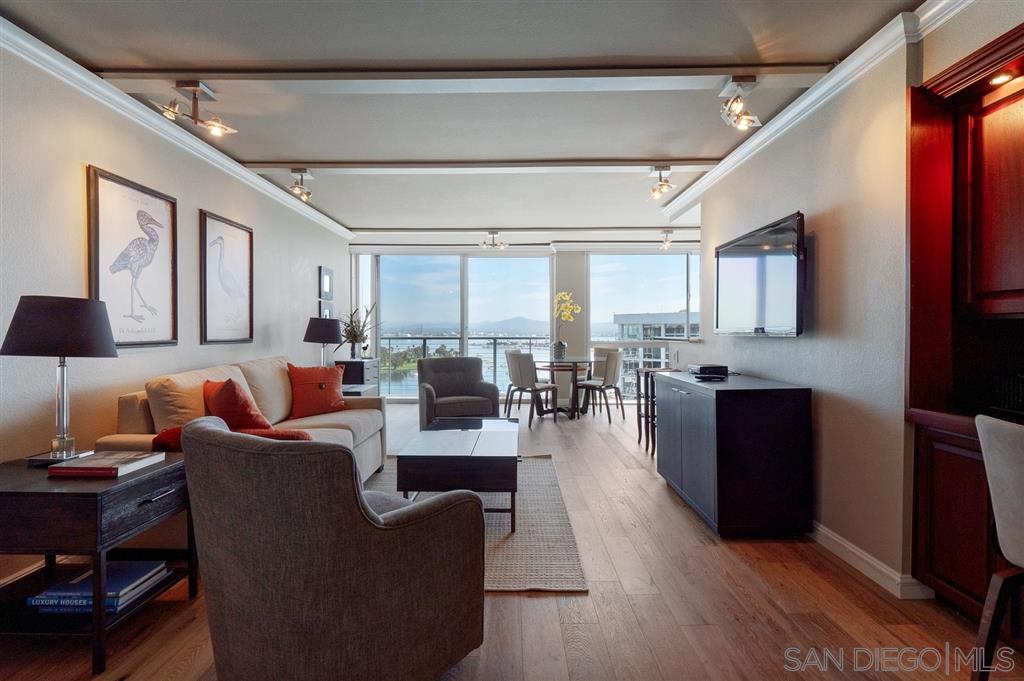 Detail Gallery Image 2 of 23 For 1720  Avenida Del Mundo  1607, Coronado,  CA 92118 - 1 Beds | 1/1 Baths