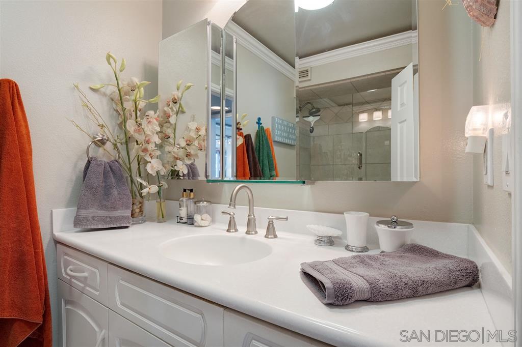 Detail Gallery Image 15 of 23 For 1720  Avenida Del Mundo  1607, Coronado,  CA 92118 - 1 Beds | 1/1 Baths