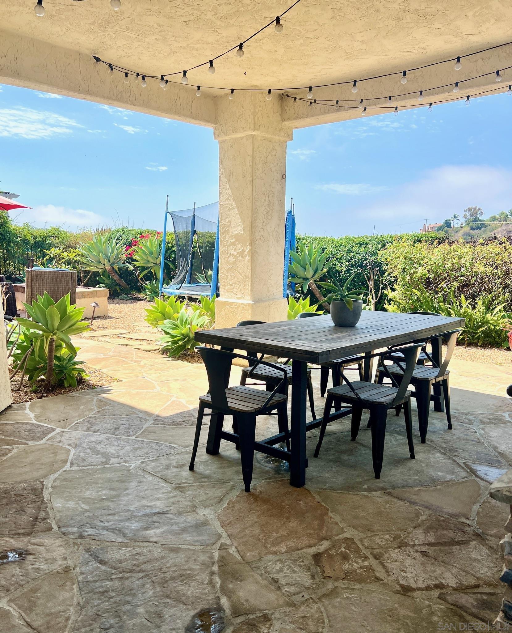 Detail Gallery Image 23 of 27 For 3057  Caminito Sagunto, Del Mar,  CA 92014 - 5 Beds | 3 Baths