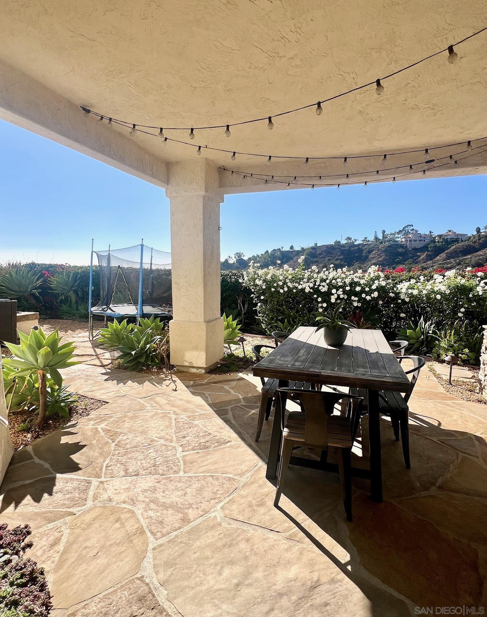 Detail Gallery Image 27 of 28 For 3057  Caminito Sagunto, Del Mar,  CA 92014 - 5 Beds | 3 Baths