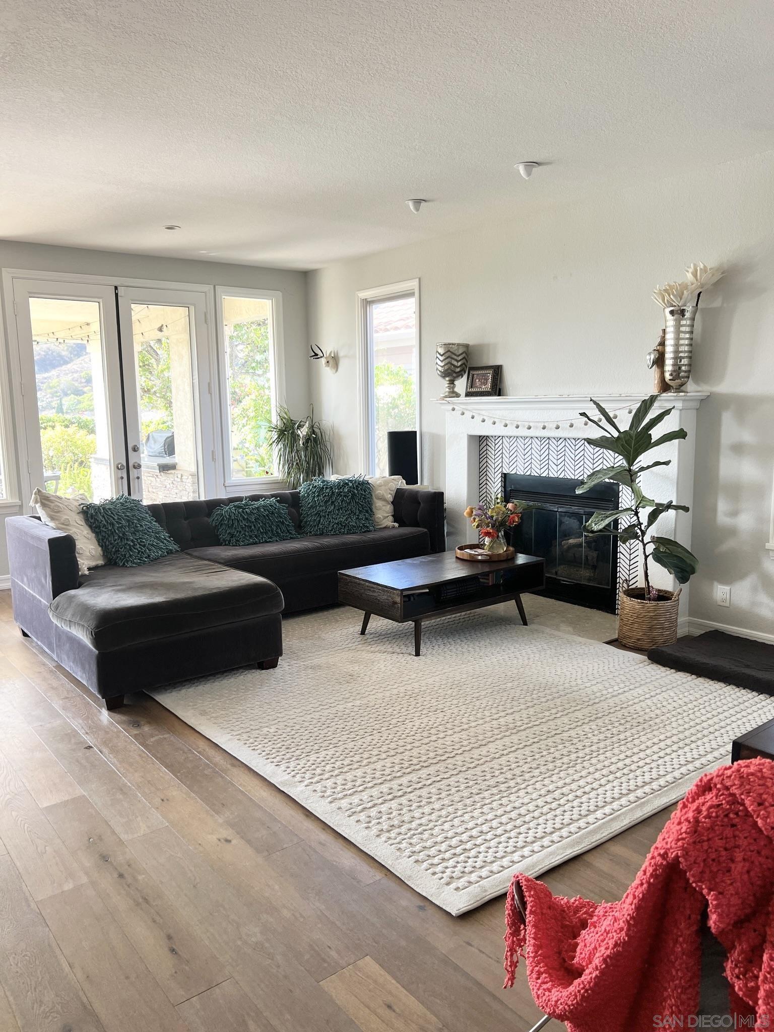 Detail Gallery Image 6 of 28 For 3057  Caminito Sagunto, Del Mar,  CA 92014 - 5 Beds | 3 Baths