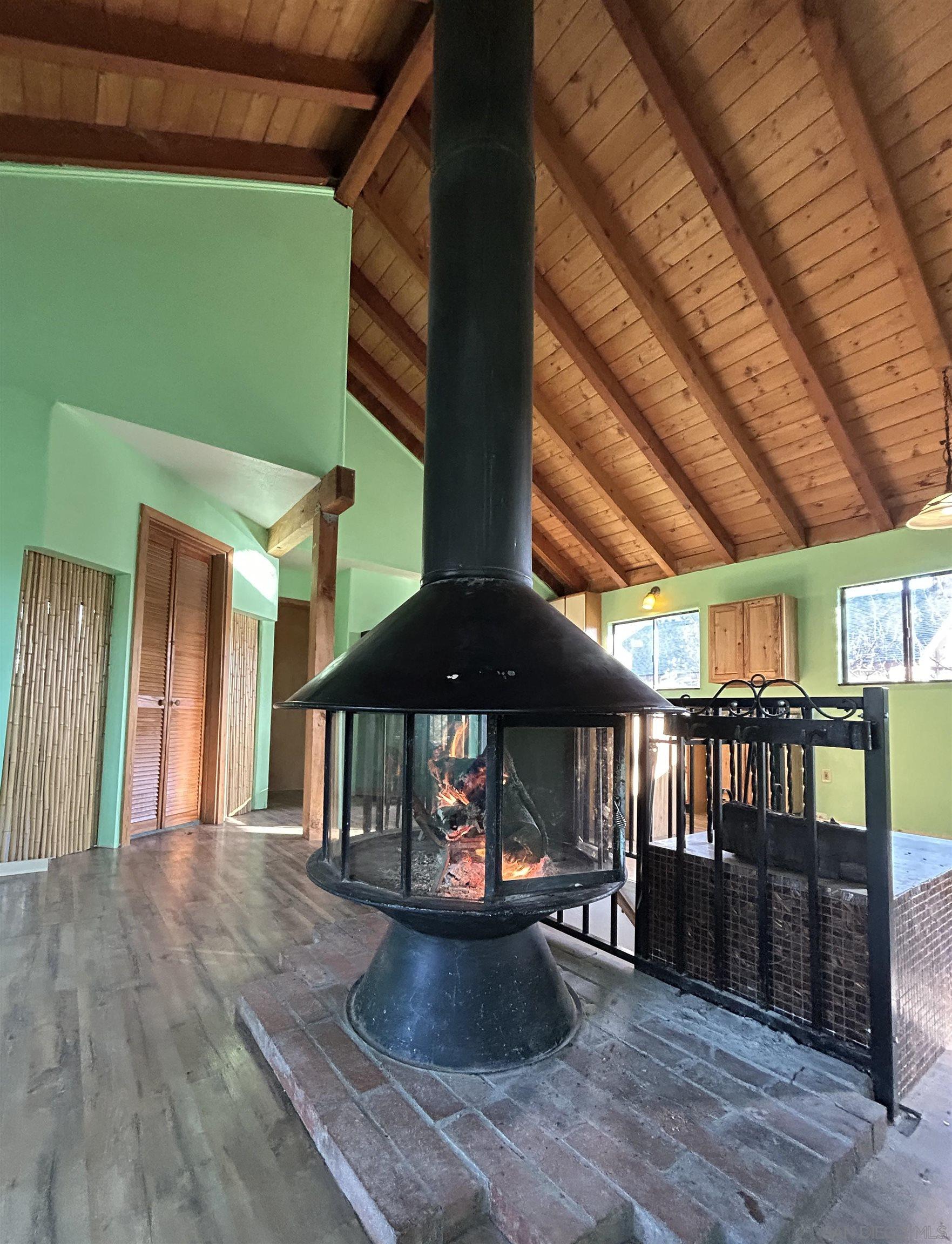 Detail Gallery Image 6 of 23 For 721  Pine Cone Drive, Julian,  CA 92036 - 2 Beds | 2 Baths