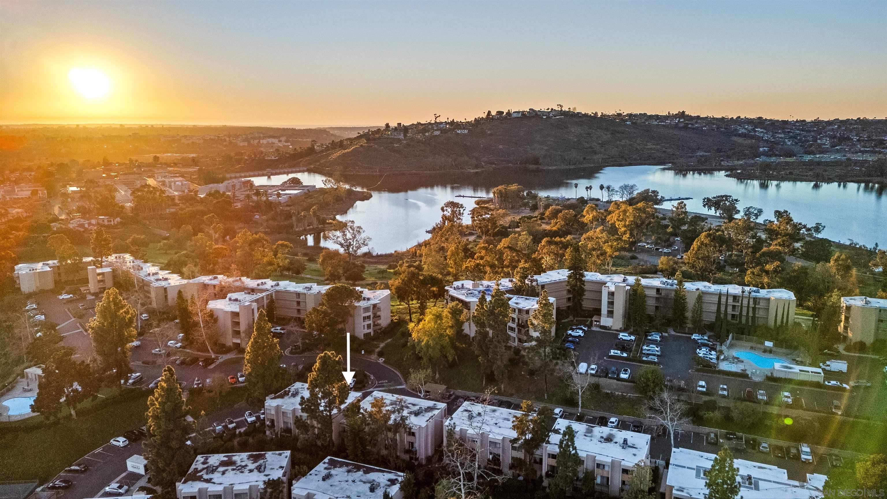 Detail Gallery Image 2 of 41 For 5700  Baltimore Dr  #202,  La Mesa,  CA 91942 - 2 Beds | 2/1 Baths