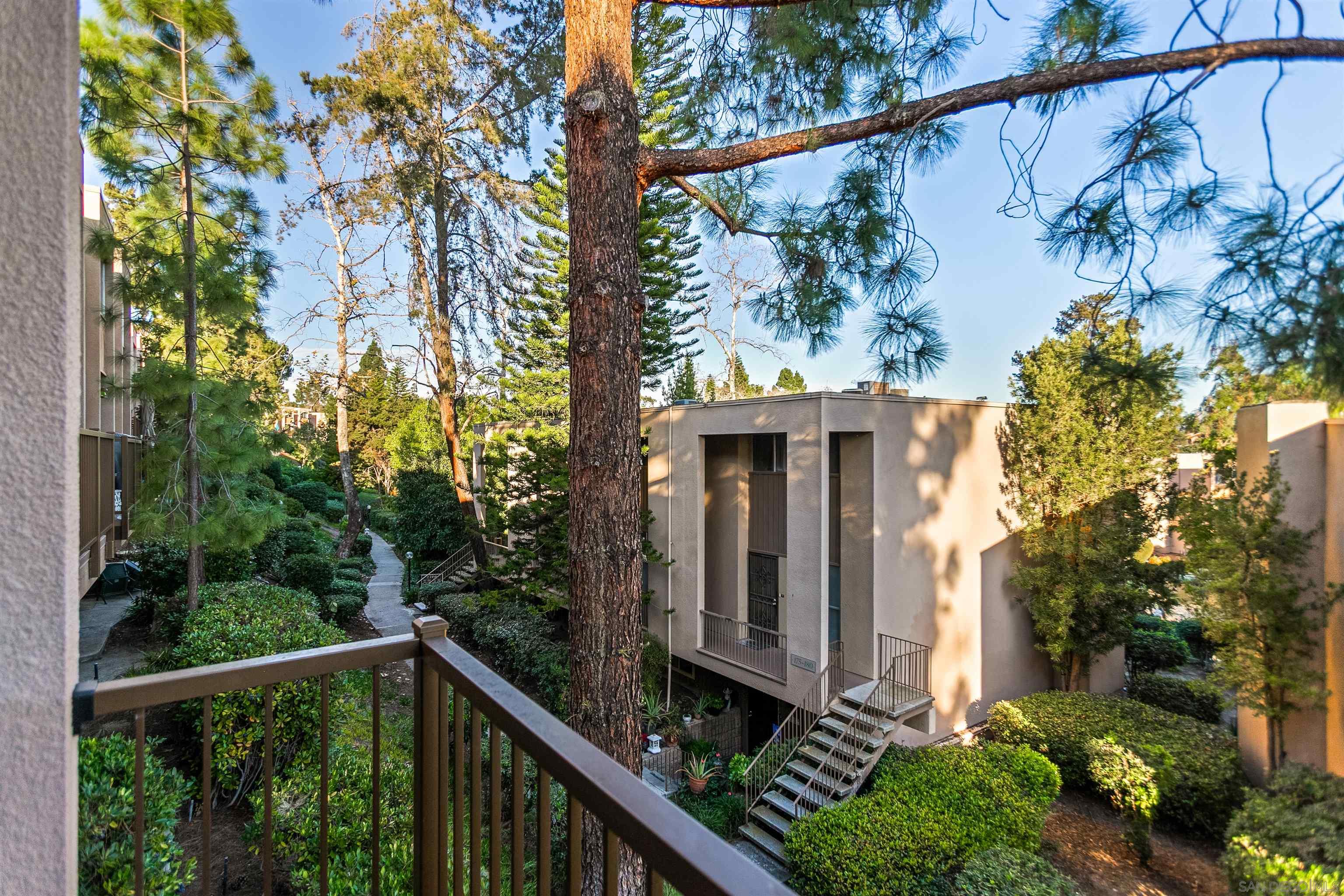 Detail Gallery Image 11 of 41 For 5700  Baltimore Dr  #202,  La Mesa,  CA 91942 - 2 Beds | 2/1 Baths