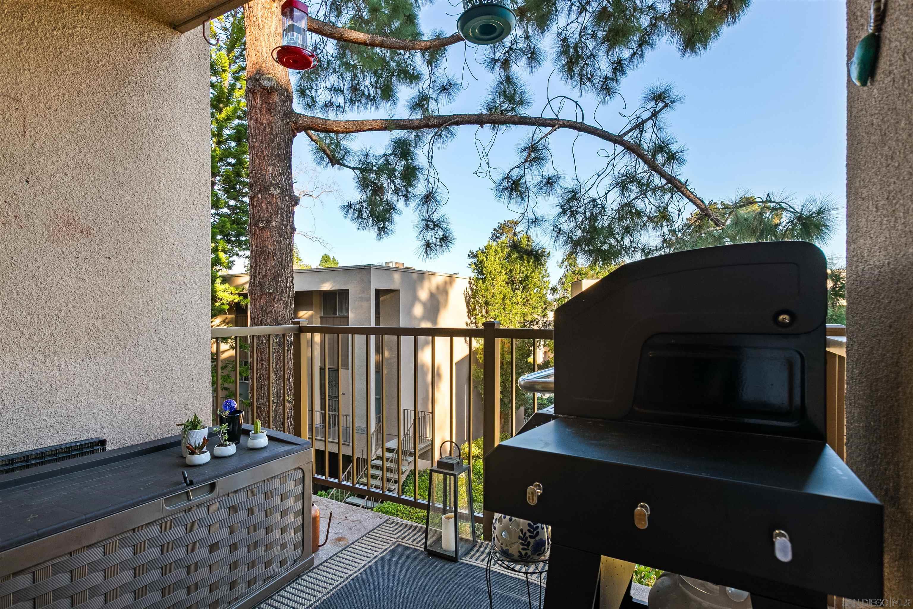 Detail Gallery Image 12 of 43 For 5700  Baltimore Dr  #202,  La Mesa,  CA 91942 - 2 Beds | 2/1 Baths