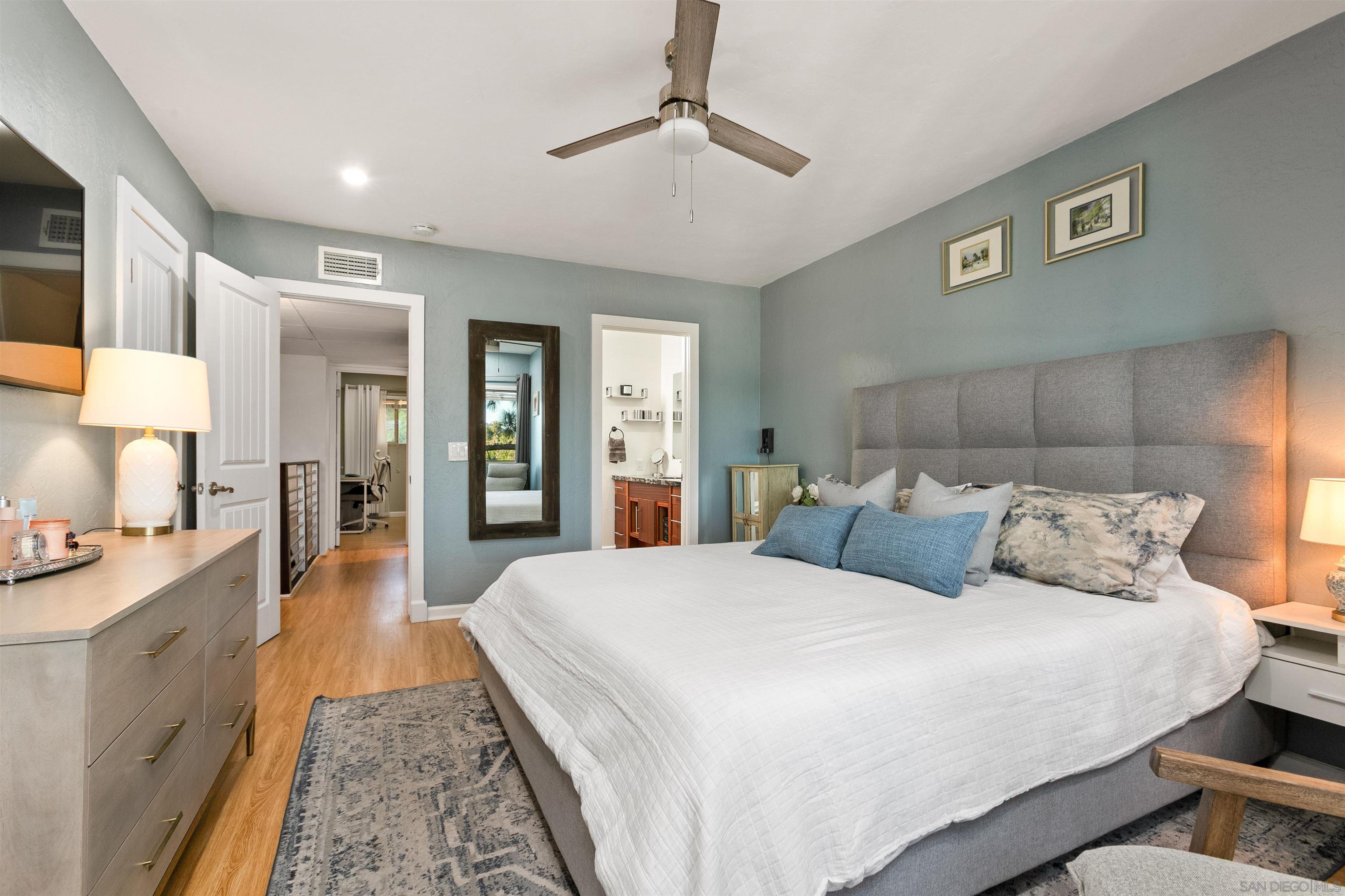 Detail Gallery Image 16 of 43 For 5700  Baltimore Dr  #202,  La Mesa,  CA 91942 - 2 Beds | 2/1 Baths