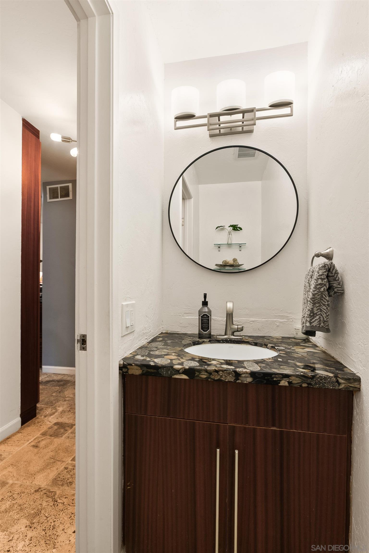 Detail Gallery Image 23 of 43 For 5700  Baltimore Dr  #202,  La Mesa,  CA 91942 - 2 Beds | 2/1 Baths