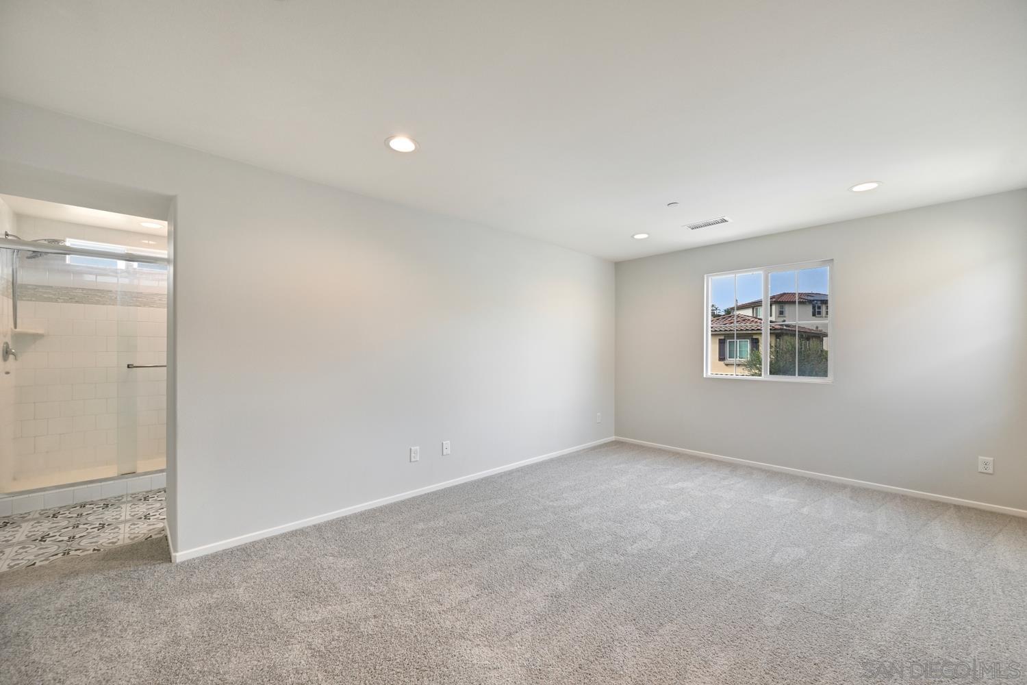 Detail Gallery Image 12 of 24 For 1881  Olivia St, El Cajon,  CA 92021 - 3 Beds | 2/1 Baths