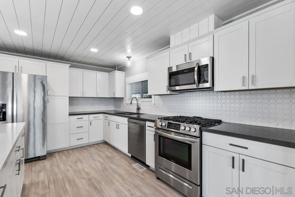 Detail Gallery Image 5 of 48 For 1930 W San Marcos Boulevard  #306,  San Marcos,  CA 92078 - 2 Beds | 2 Baths