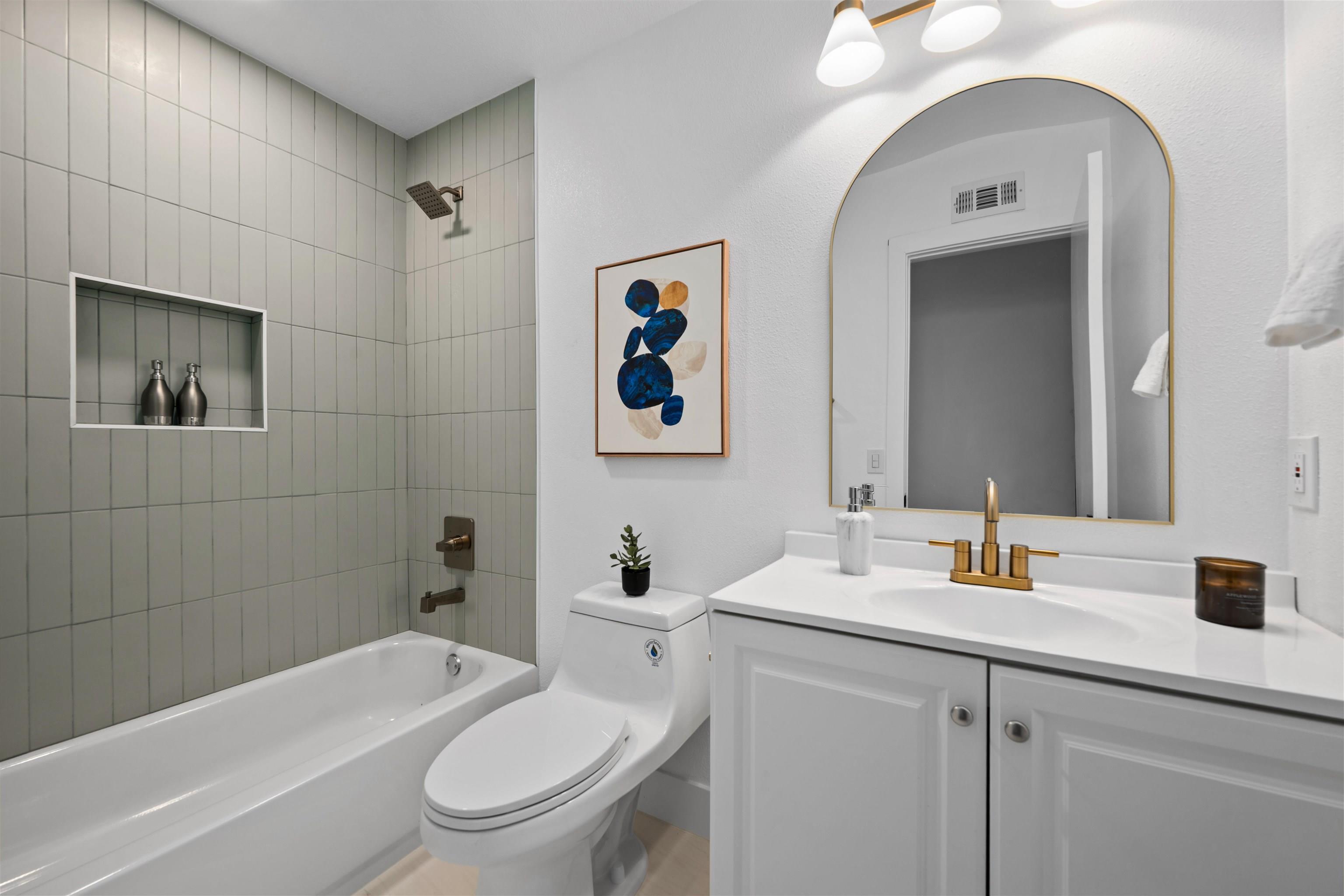 Detail Gallery Image 17 of 24 For 460  Las Brisas Dr, Escondido,  CA 92027 - 4 Beds | 2 Baths