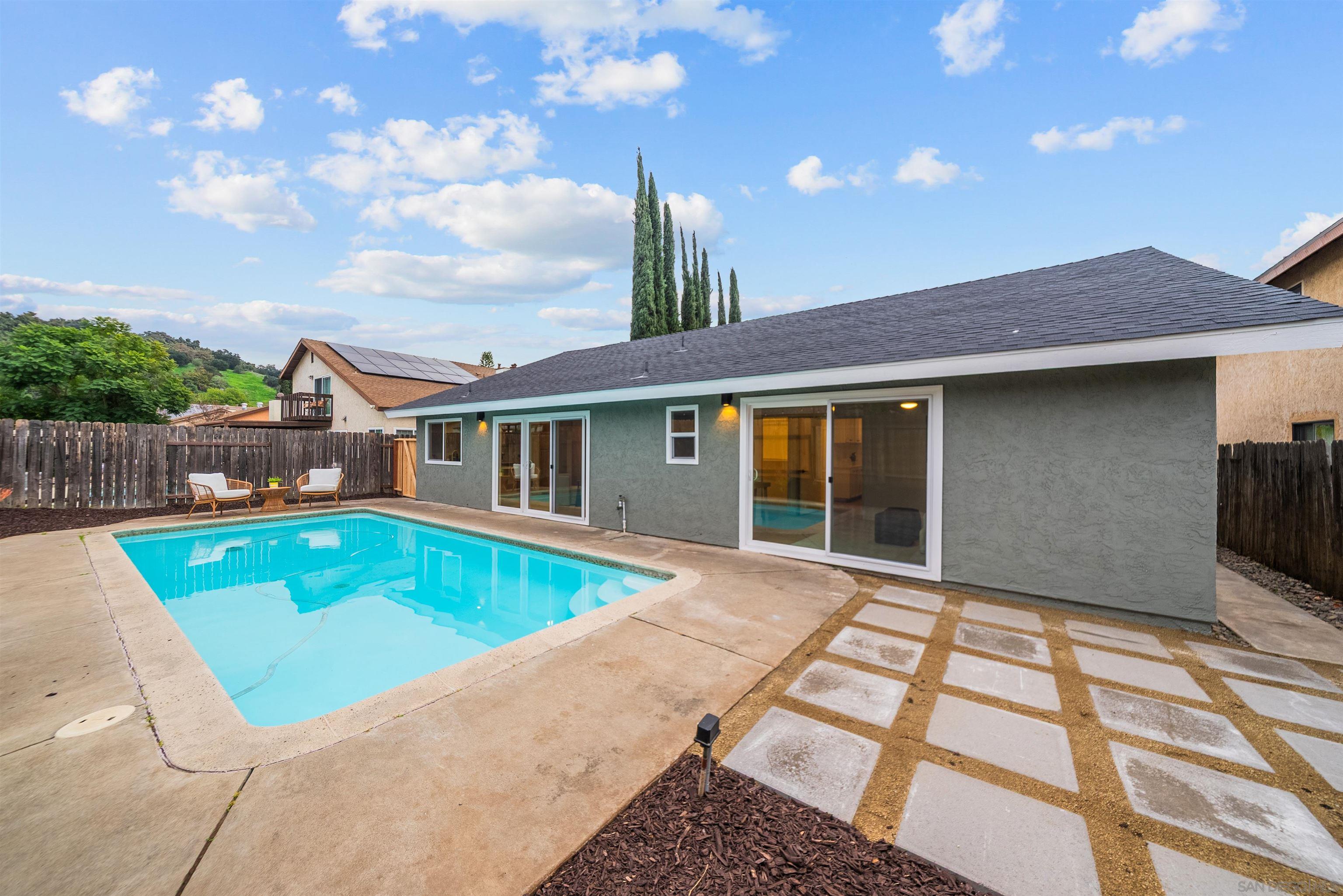 Detail Gallery Image 21 of 24 For 460  Las Brisas Dr, Escondido,  CA 92027 - 4 Beds | 2 Baths