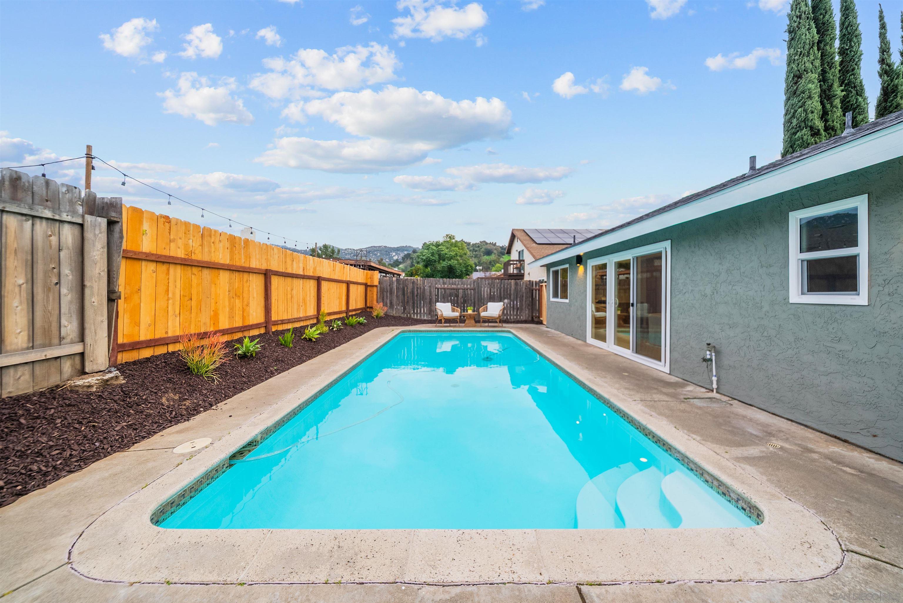 Detail Gallery Image 22 of 24 For 460  Las Brisas Dr, Escondido,  CA 92027 - 4 Beds | 2 Baths