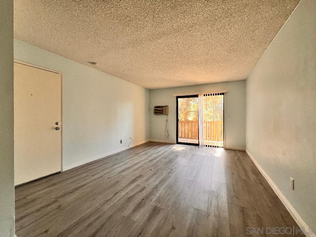 Detail Gallery Image 5 of 14 For 10278  Black Mountain Rd.  171, San Diego,  CA 92126 - 1 Beds | 1 Baths