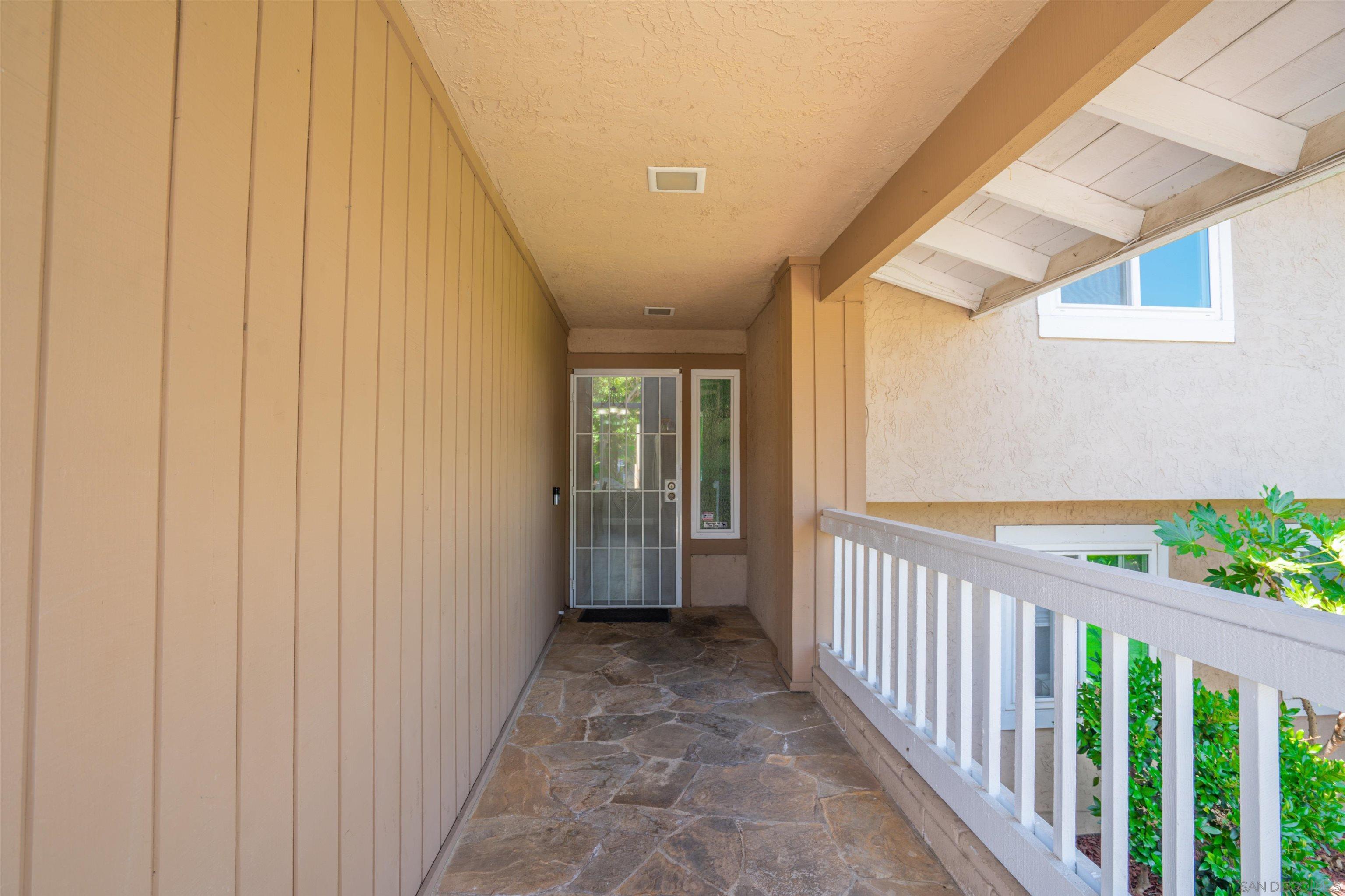 Detail Gallery Image 28 of 35 For 1116  Circle Dr, Escondido,  CA 92025 - 4 Beds | 3 Baths