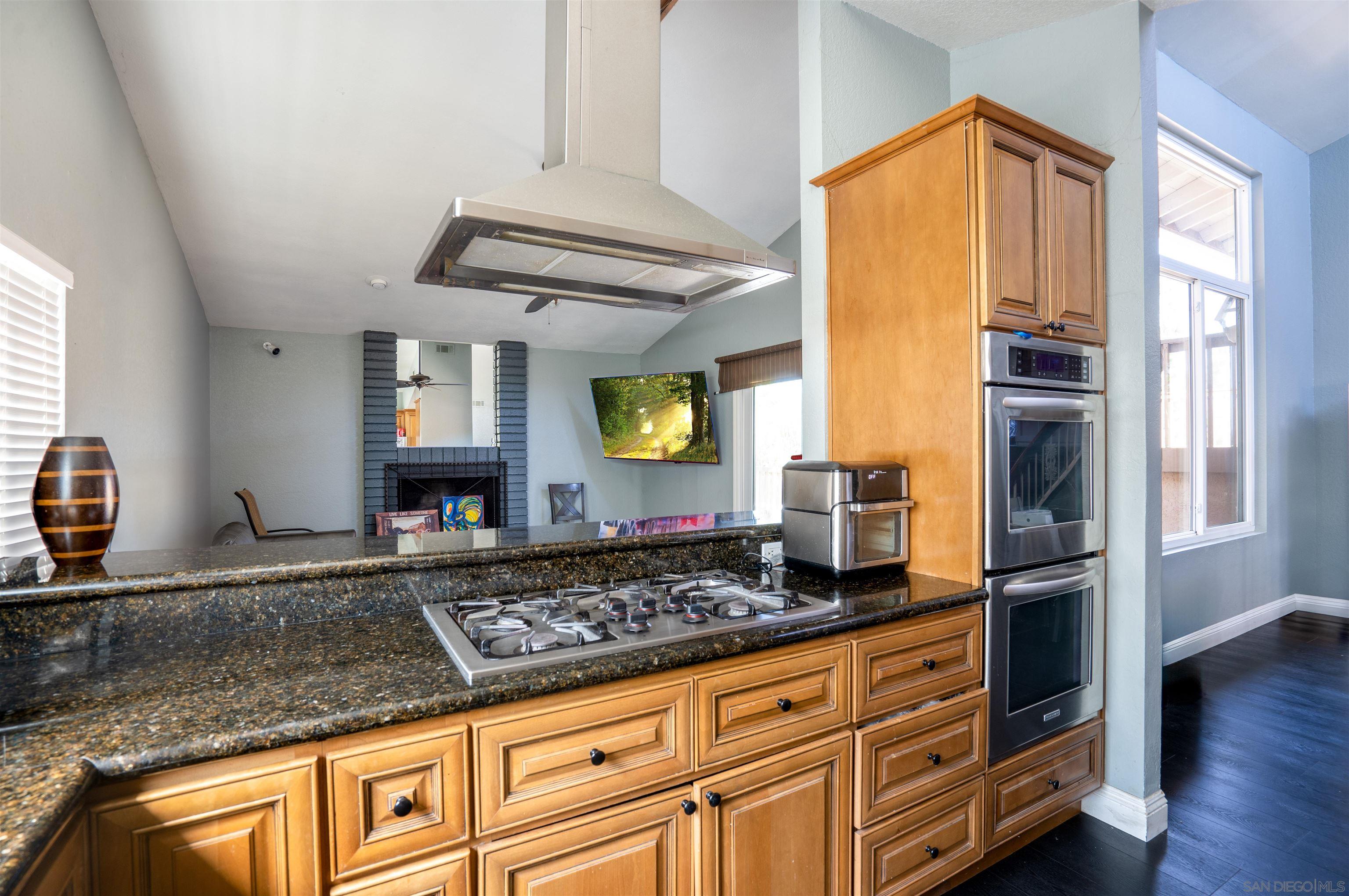 Detail Gallery Image 9 of 35 For 1116  Circle Dr, Escondido,  CA 92025 - 4 Beds | 3 Baths