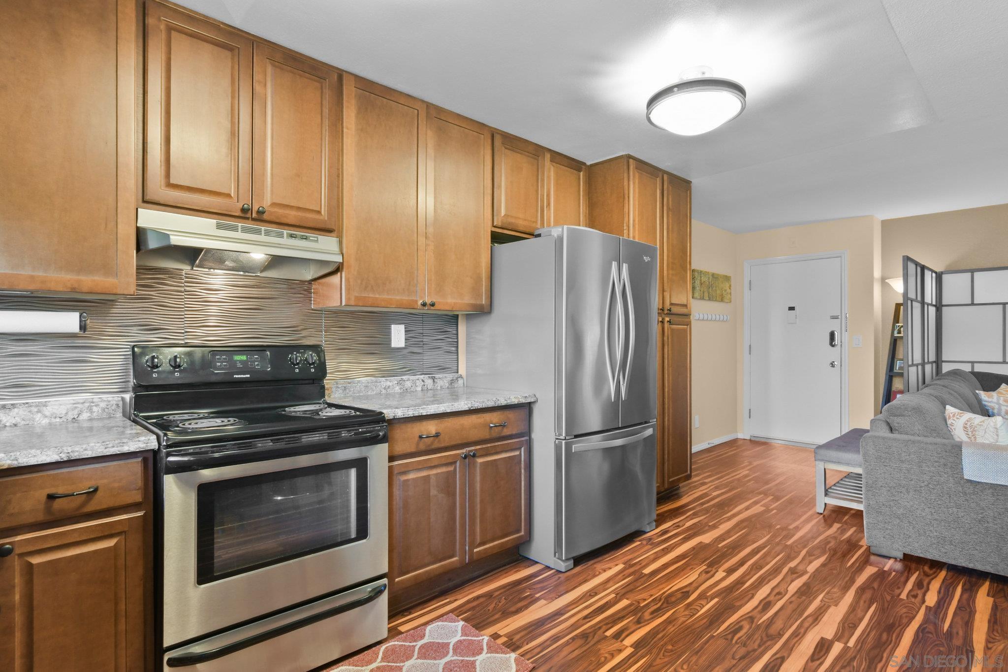 Detail Gallery Image 27 of 44 For 7835  Cowles Mountain Ct  #B6,  San Diego,  CA 92119 - 2 Beds | 2 Baths