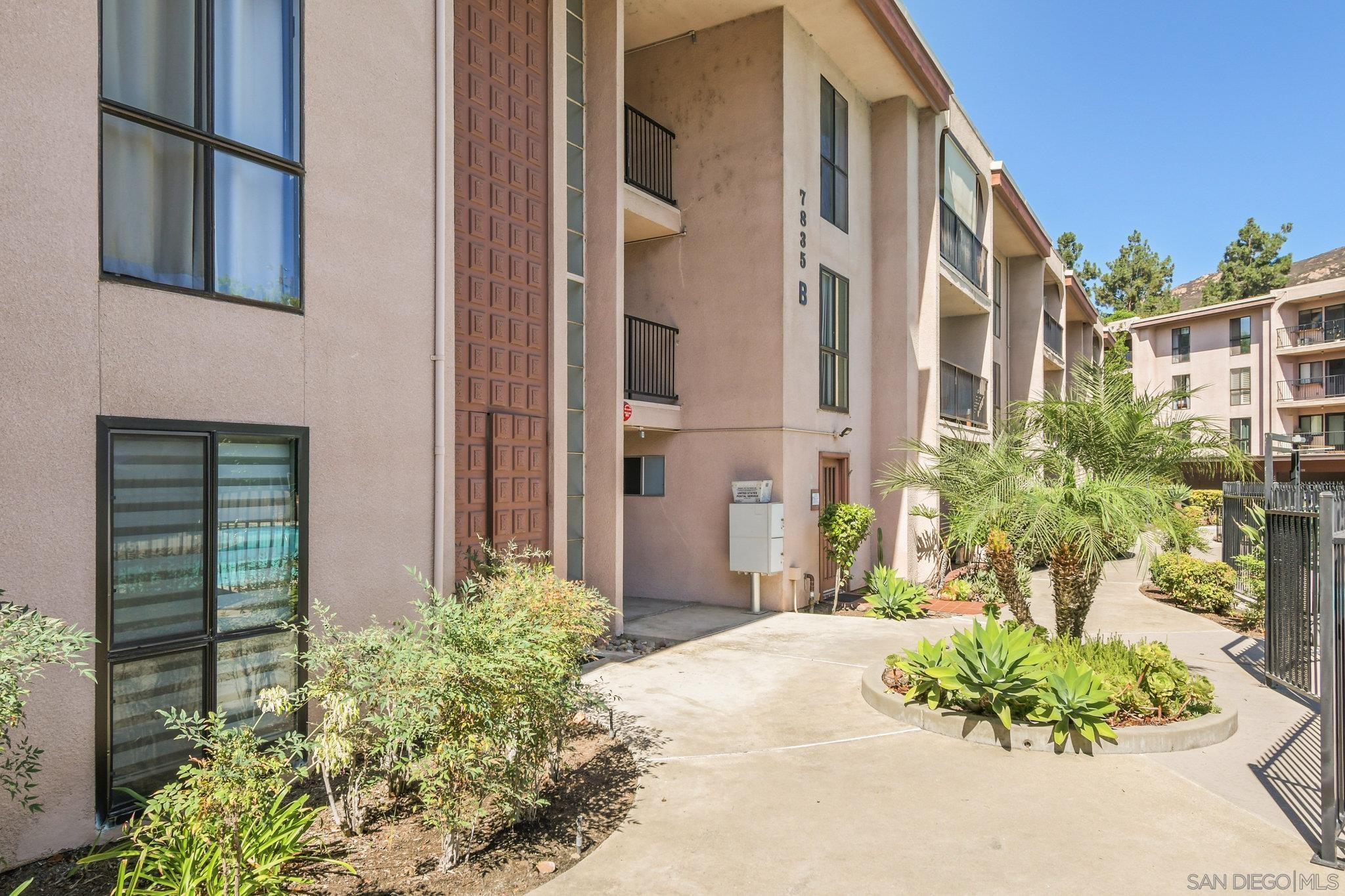 Detail Gallery Image 41 of 44 For 7835  Cowles Mountain Ct  #B6,  San Diego,  CA 92119 - 2 Beds | 2 Baths
