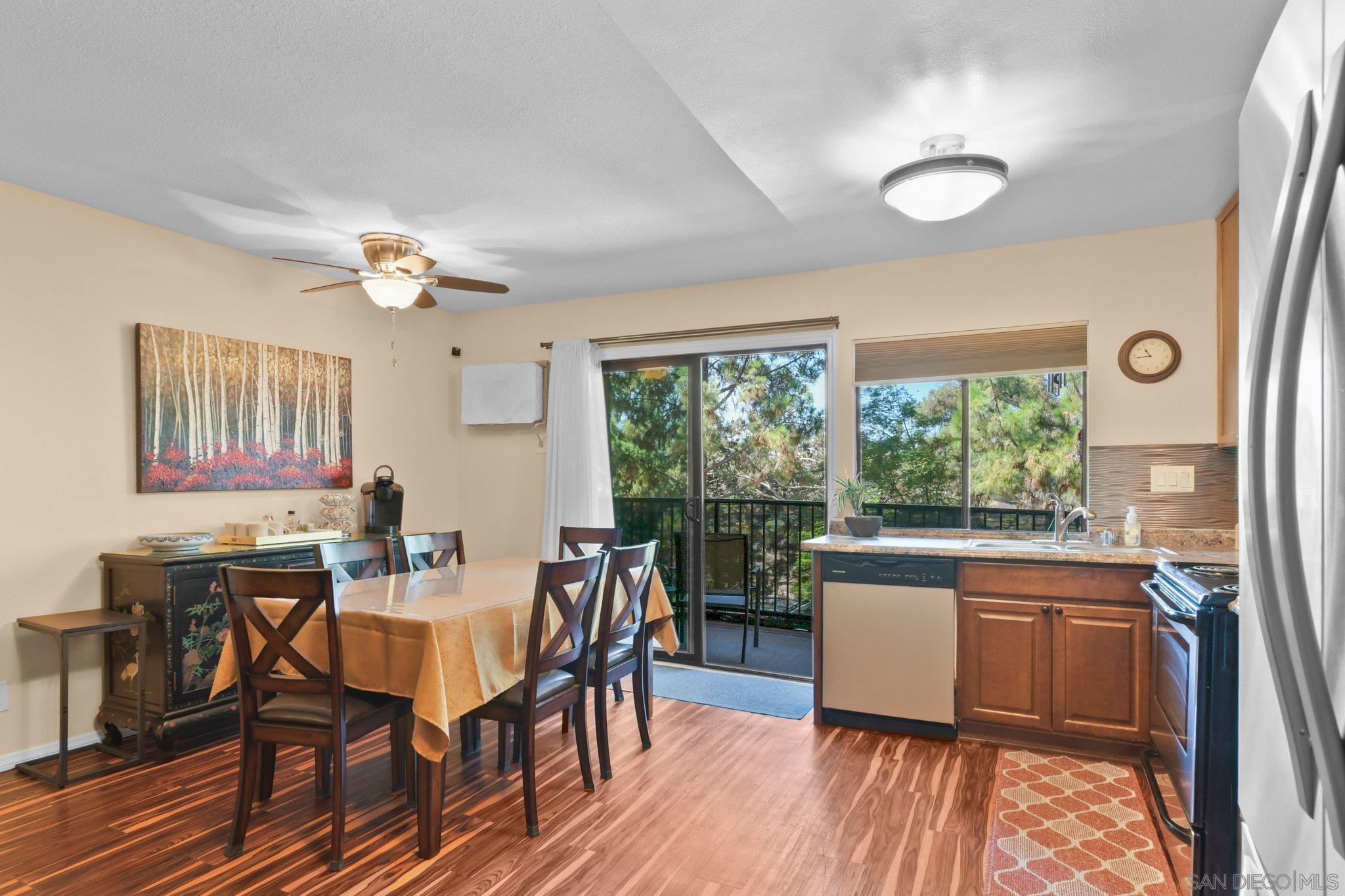 Detail Gallery Image 9 of 44 For 7835  Cowles Mountain Ct  #B6,  San Diego,  CA 92119 - 2 Beds | 2 Baths