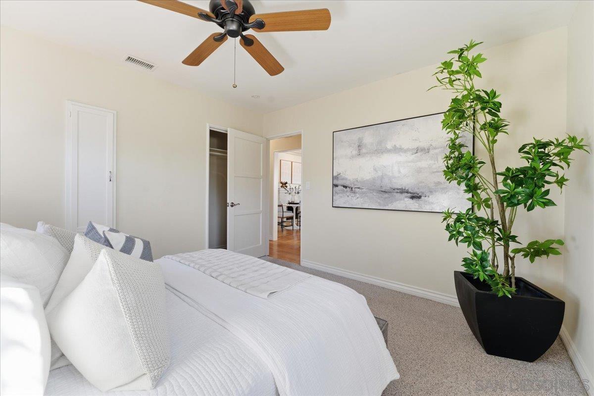 Detail Gallery Image 20 of 39 For 3634  Crown Point Dr, San Diego,  CA 92109 - 4 Beds | 3 Baths