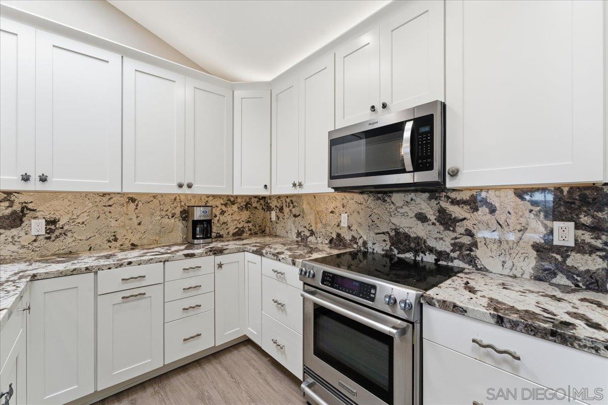 Detail Gallery Image 30 of 39 For 3634  Crown Point Dr, San Diego,  CA 92109 - 4 Beds | 3 Baths