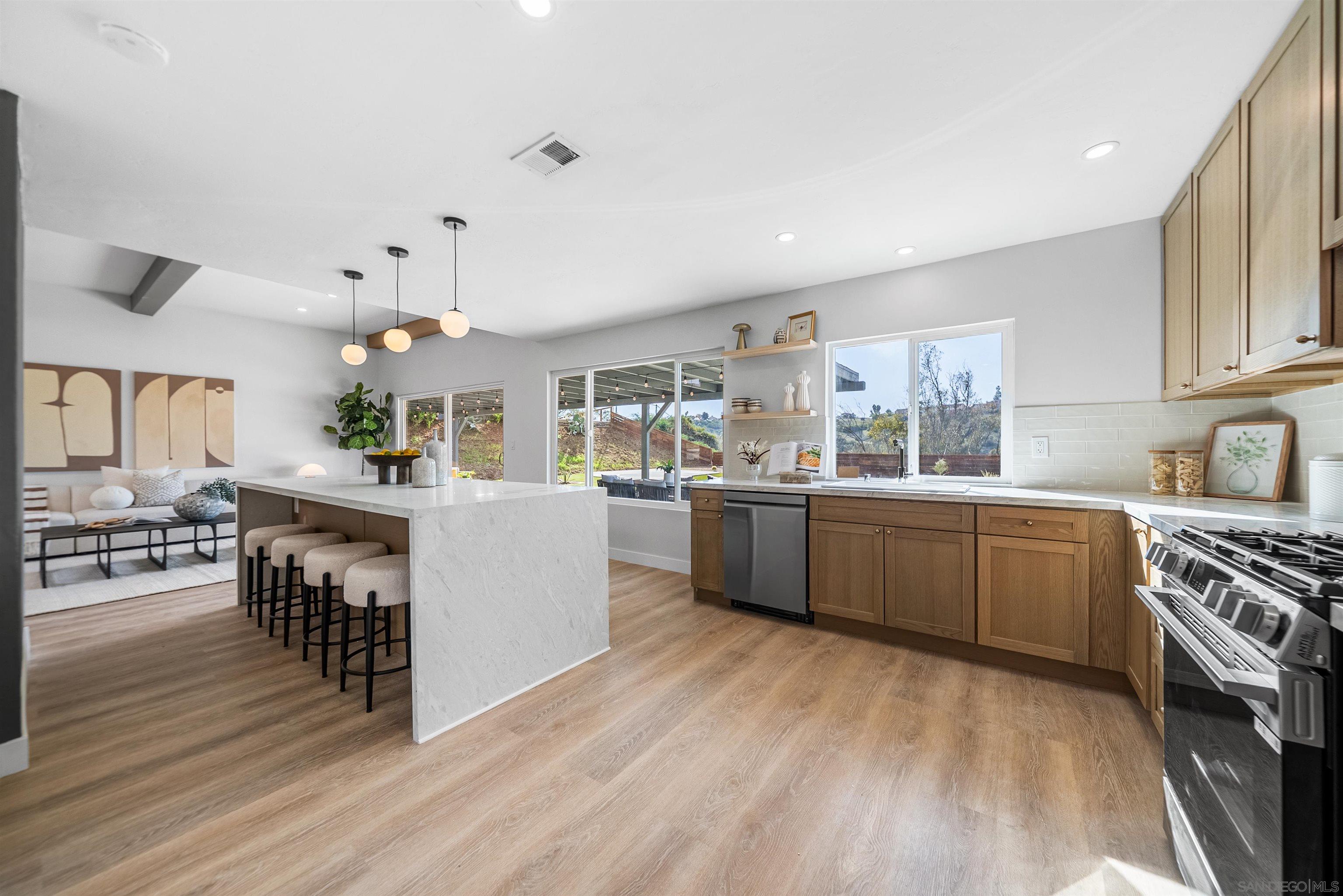 Detail Gallery Image 3 of 35 For 4020  Tim St, Bonita,  CA 91902 - 4 Beds | 2 Baths