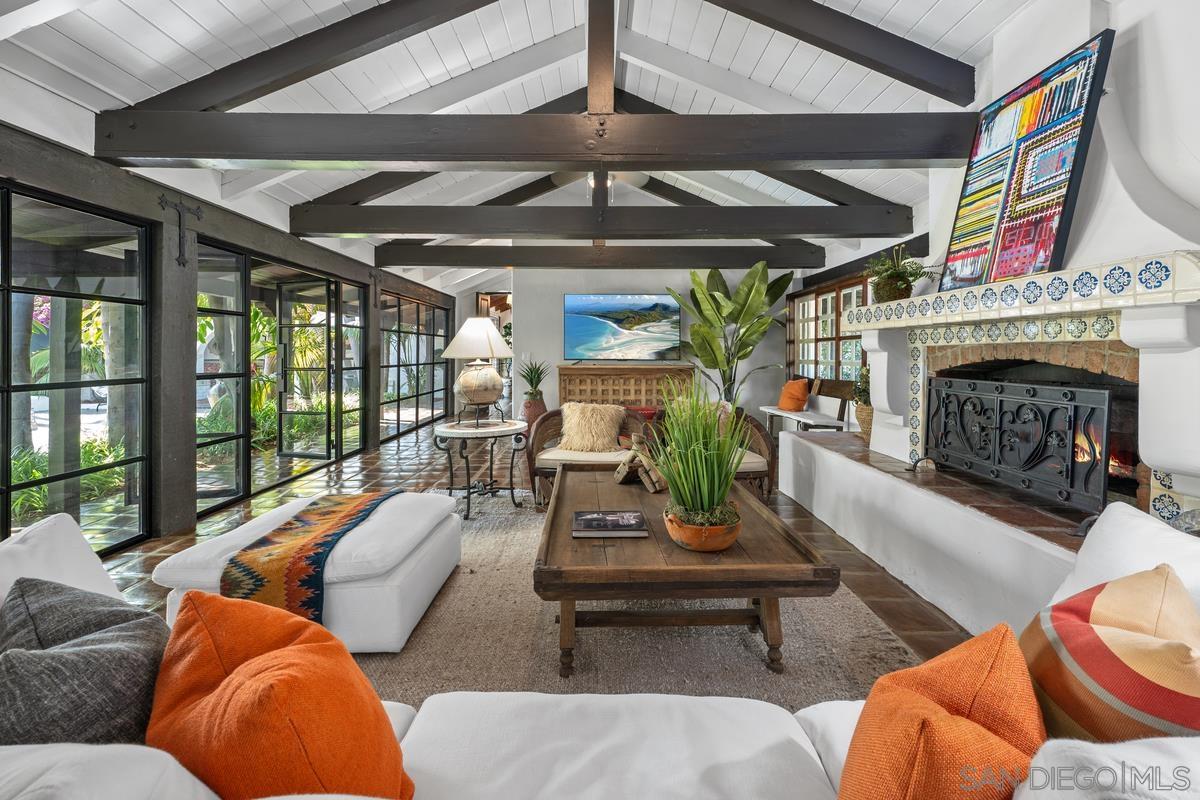 Detail Gallery Image 17 of 62 For 17507  Los Morros, Rancho Santa Fe,  CA 92067 - 5 Beds | 5 Baths