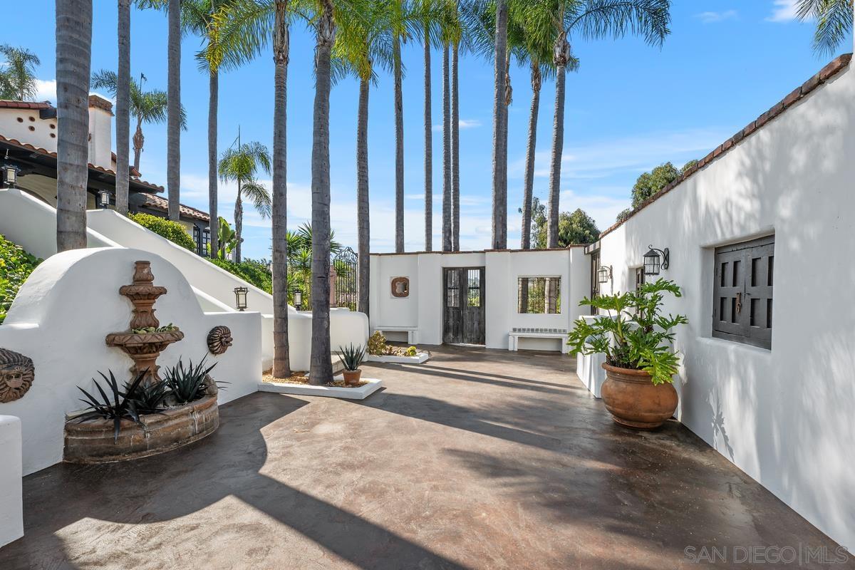 Detail Gallery Image 24 of 62 For 17507  Los Morros, Rancho Santa Fe,  CA 92067 - 5 Beds | 5 Baths