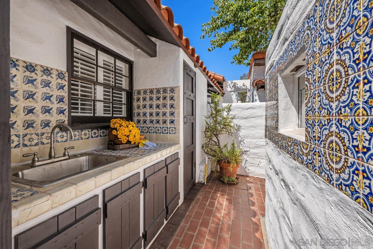 Detail Gallery Image 55 of 62 For 17507  Los Morros, Rancho Santa Fe,  CA 92067 - 5 Beds | 5 Baths